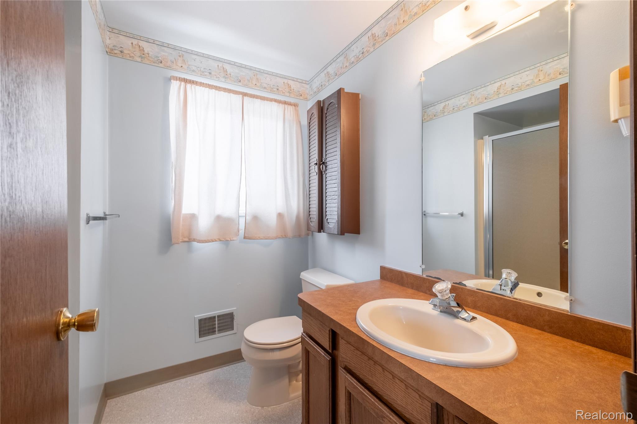 Howell, Michigan 48843, United States, 4 Bedrooms Bedrooms, ,3 BathroomsBathrooms,Residential,Active,243572