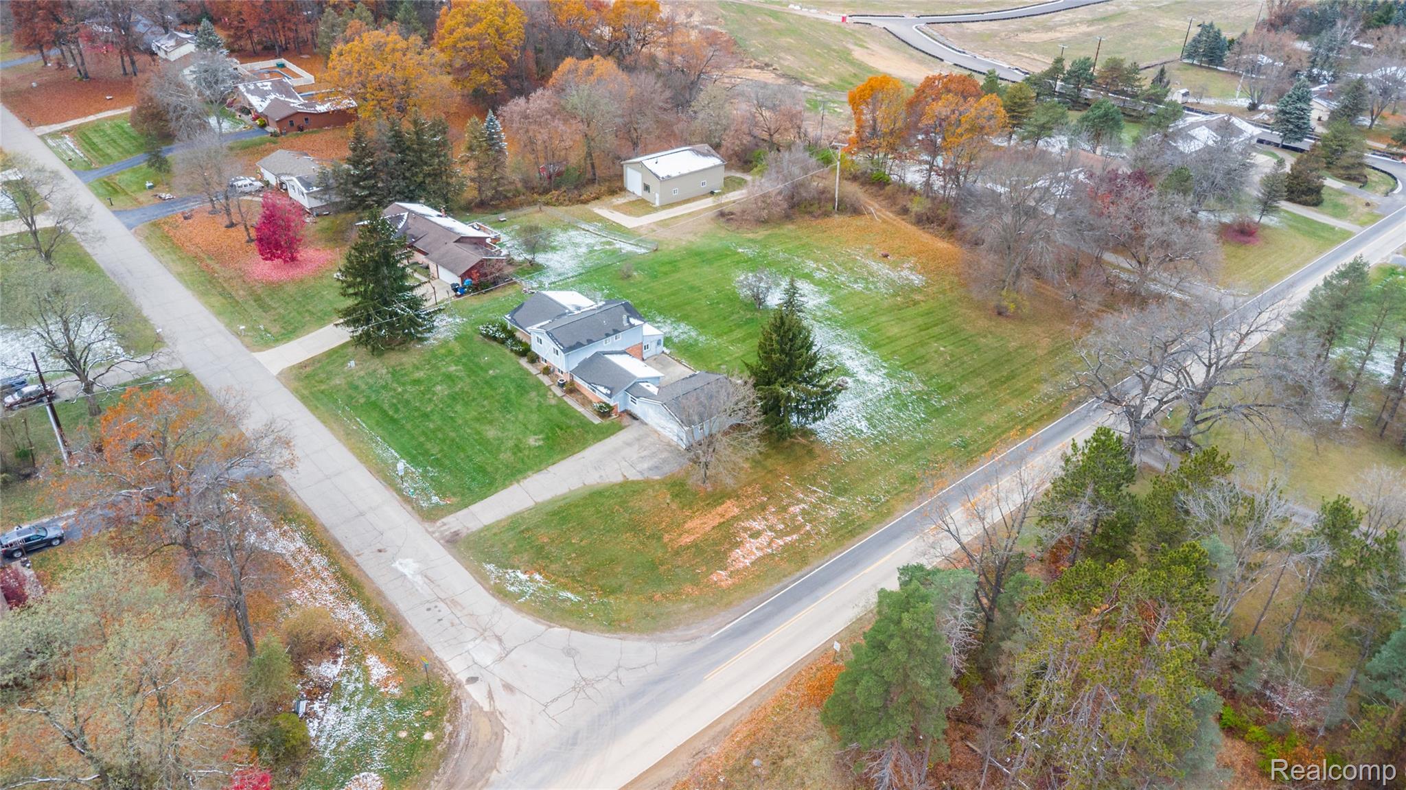 Howell, Michigan 48843, United States, 4 Bedrooms Bedrooms, ,3 BathroomsBathrooms,Residential,Active,243572