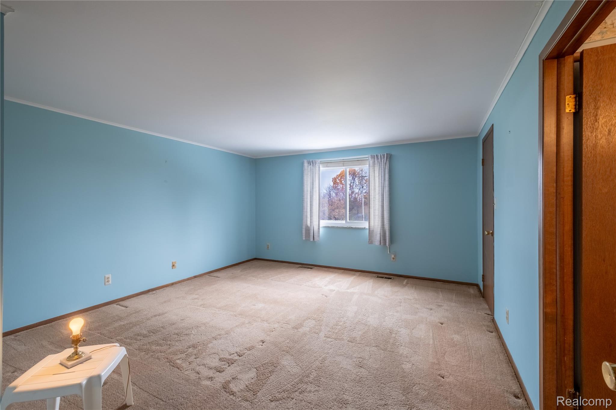 Howell, Michigan 48843, United States, 4 Bedrooms Bedrooms, ,3 BathroomsBathrooms,Residential,Active,243572