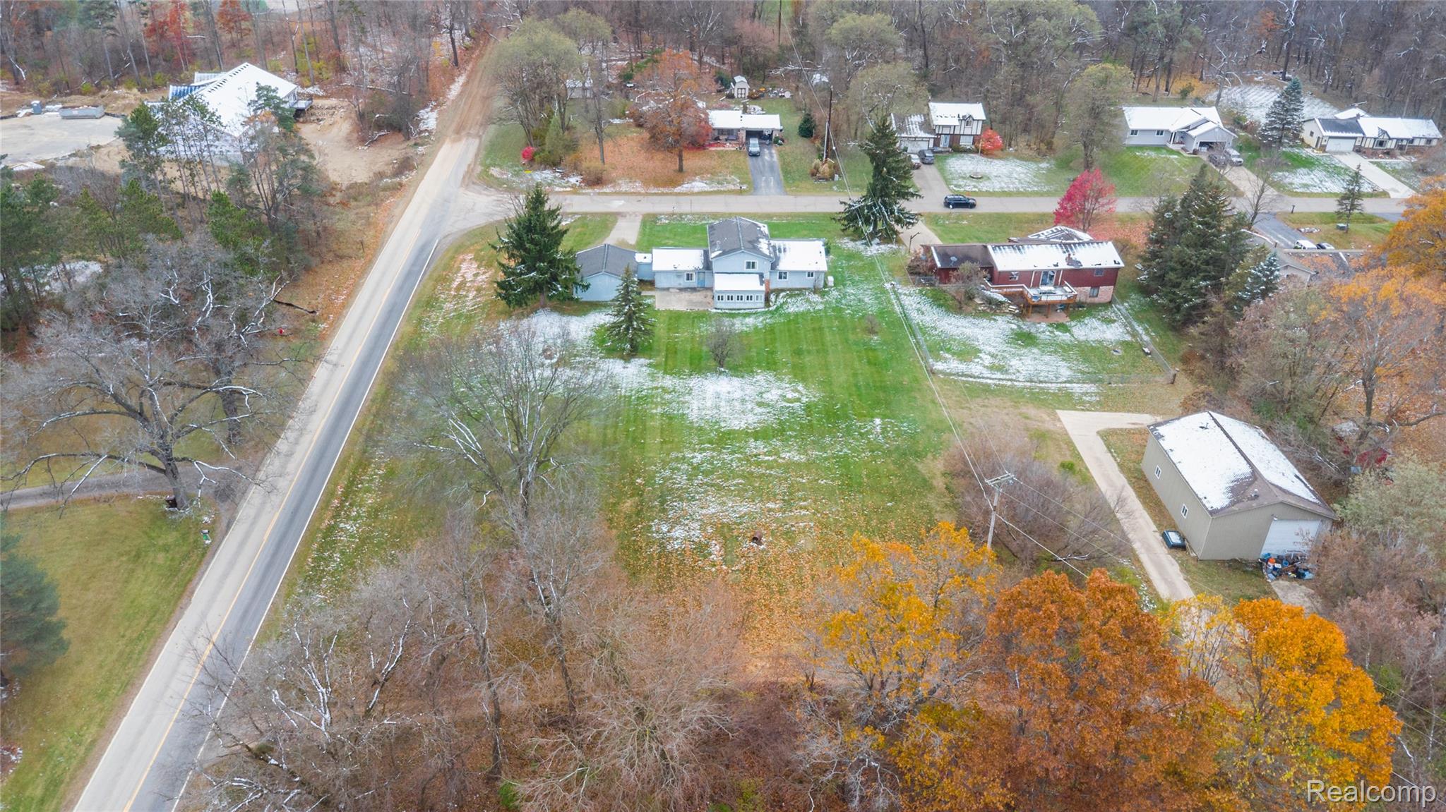 Howell, Michigan 48843, United States, 4 Bedrooms Bedrooms, ,3 BathroomsBathrooms,Residential,Active,243572