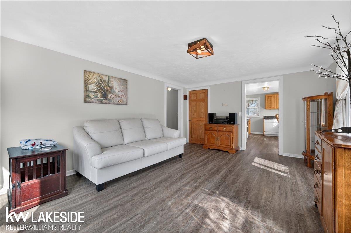 1235 Farnsworth Road