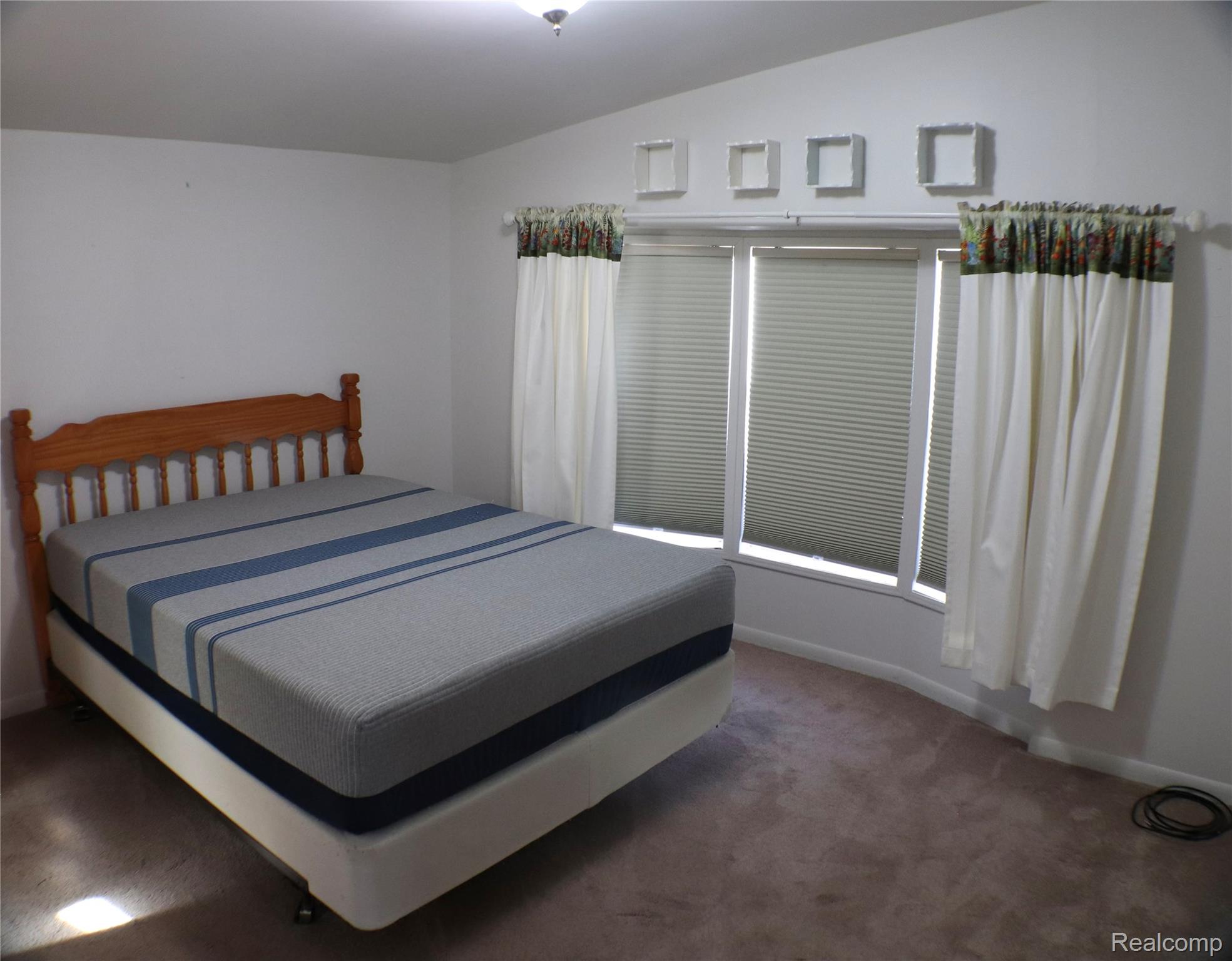 8171 Chickadee Court