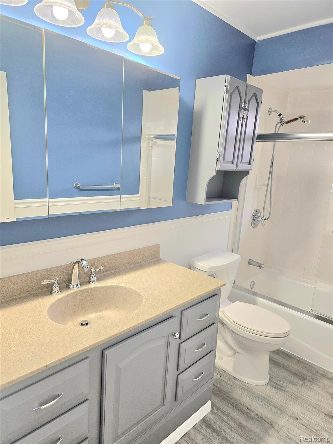 25815 Firwood Avenue