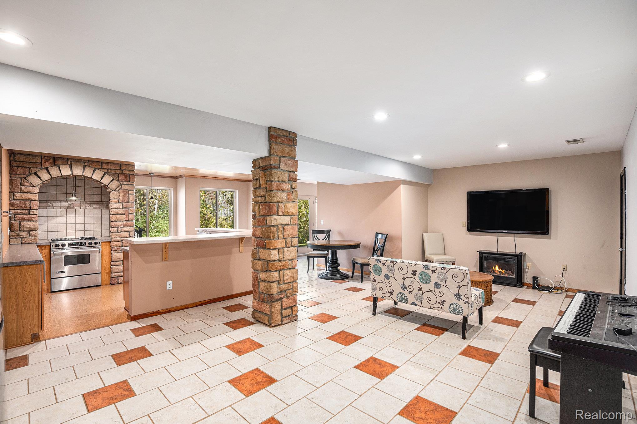 Ortonville Village, Michigan 48462, United States, 3 Bedrooms Bedrooms, ,3 BathroomsBathrooms,Residential,Active,226069