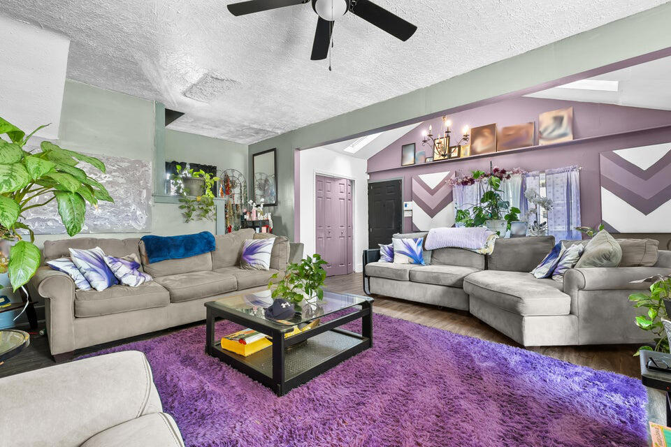 5 Beglin Court