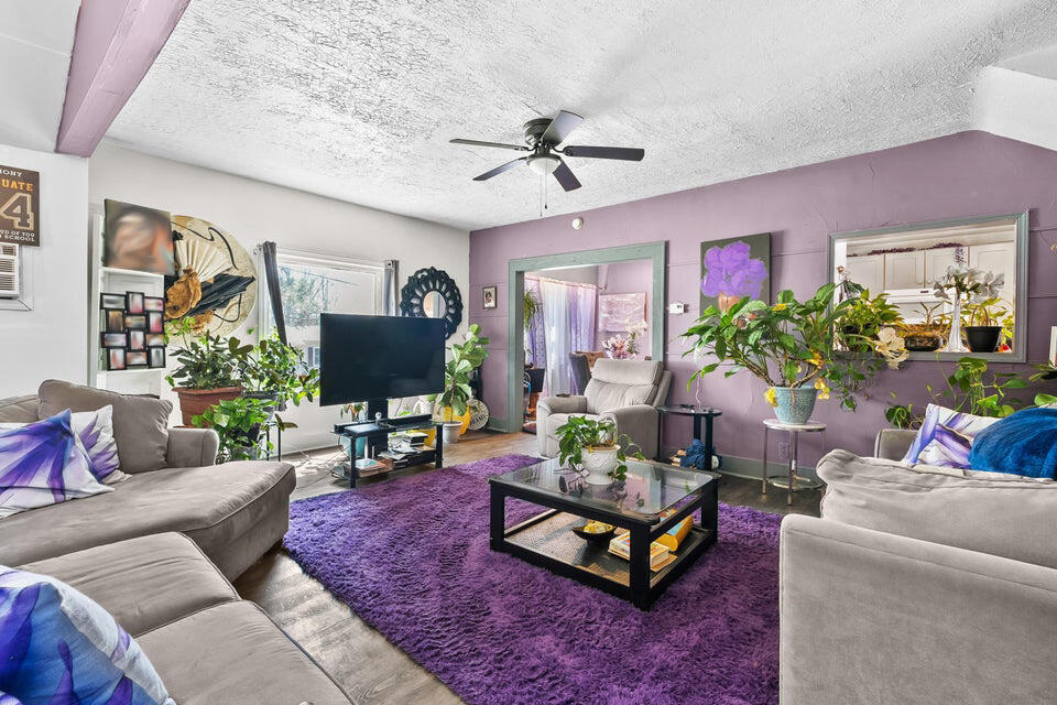 5 Beglin Court