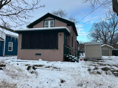 Photo of 920 N Rose Street, Kalamazoo City, MI 49007 (MLS # 66026004441)