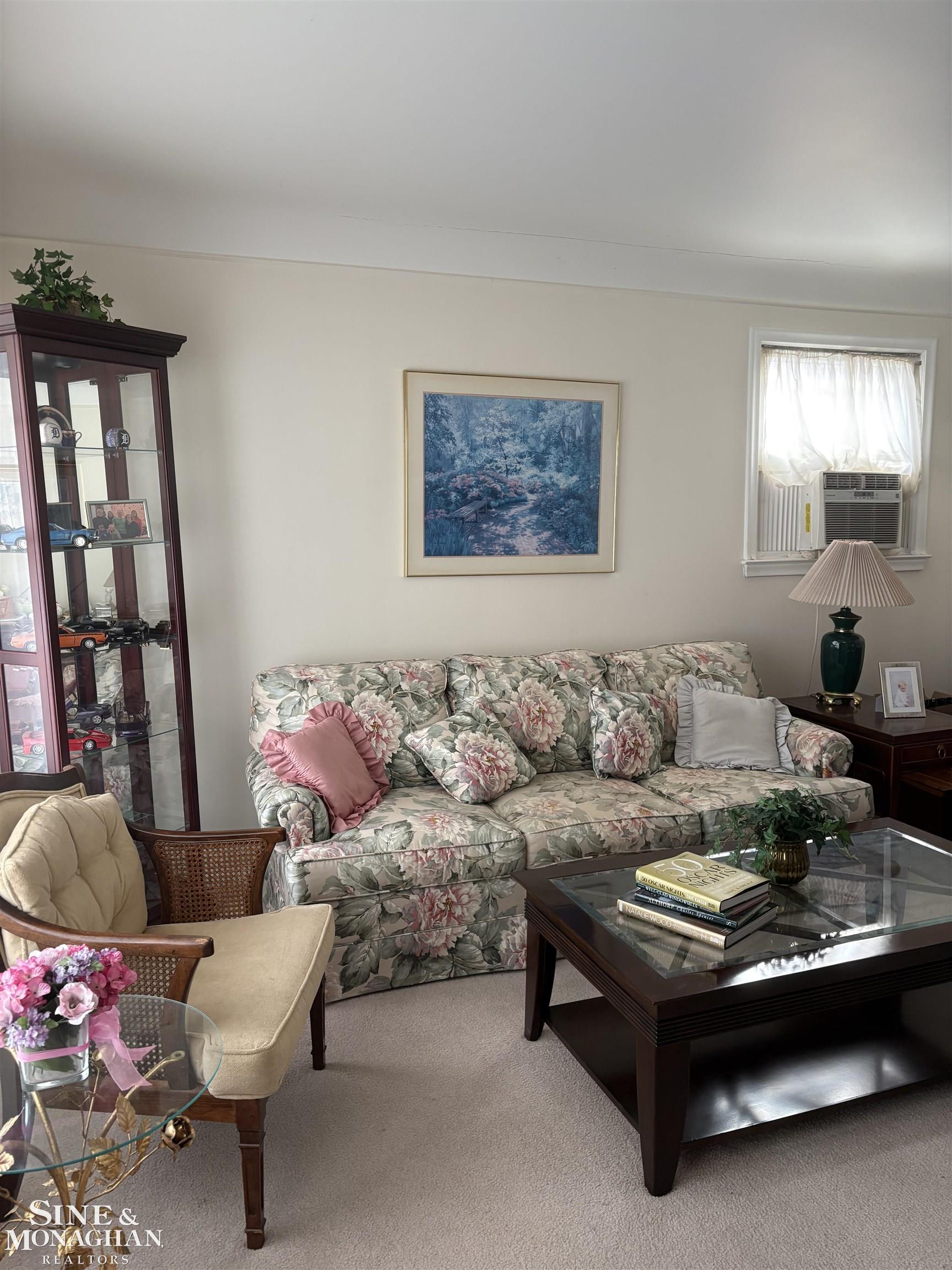 20402 Kenmore Avenue