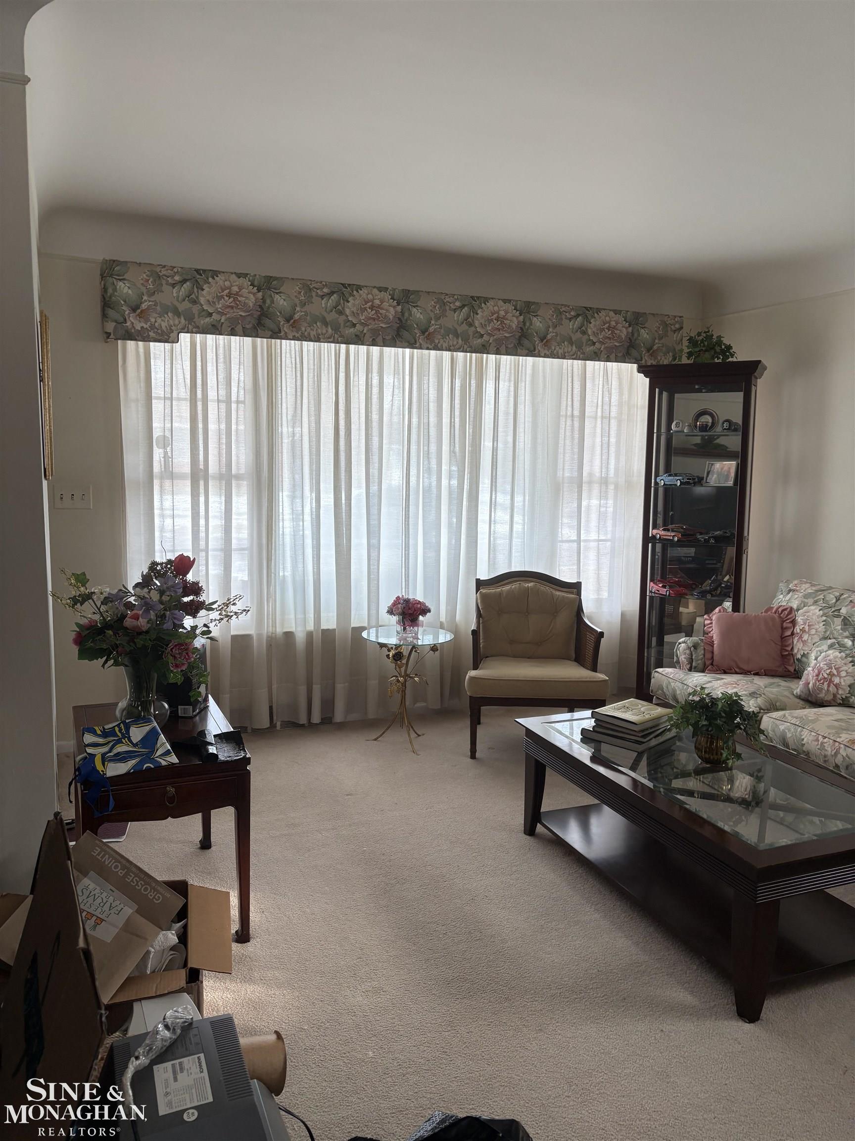 20402 Kenmore Avenue