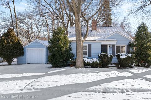 21696 Purdue Avenue Farmington Hills City MI 48336