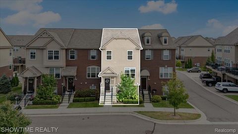 2734 Helmsdale Circle Rochester Hills City MI 48307