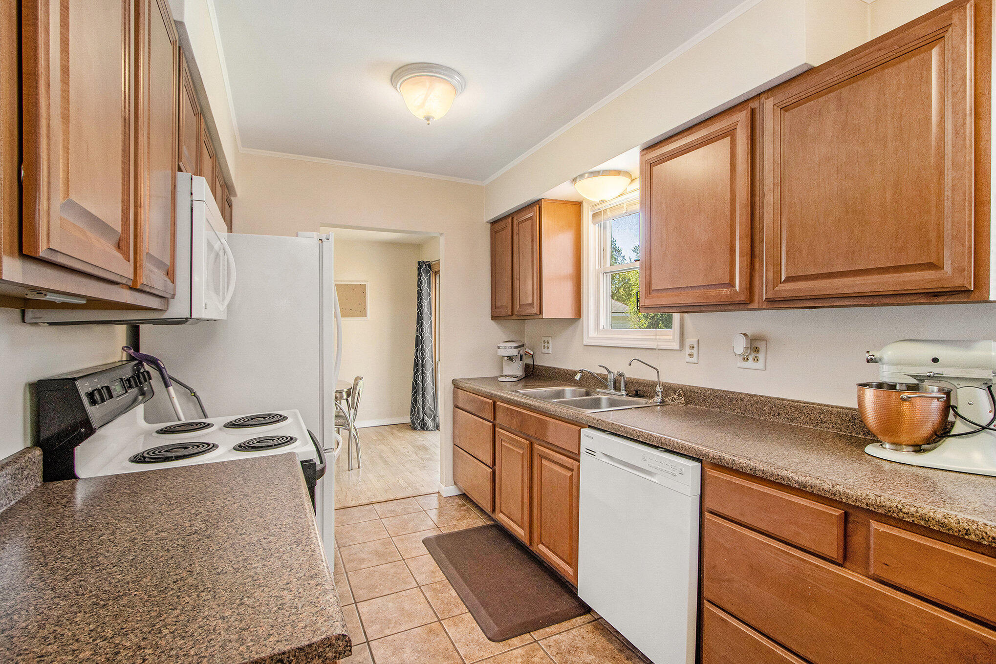 Portage City Kalamazoo, Michigan 49024, United States, 2 Bedrooms Bedrooms, ,1 BathroomBathrooms,Residential,Pending,127001