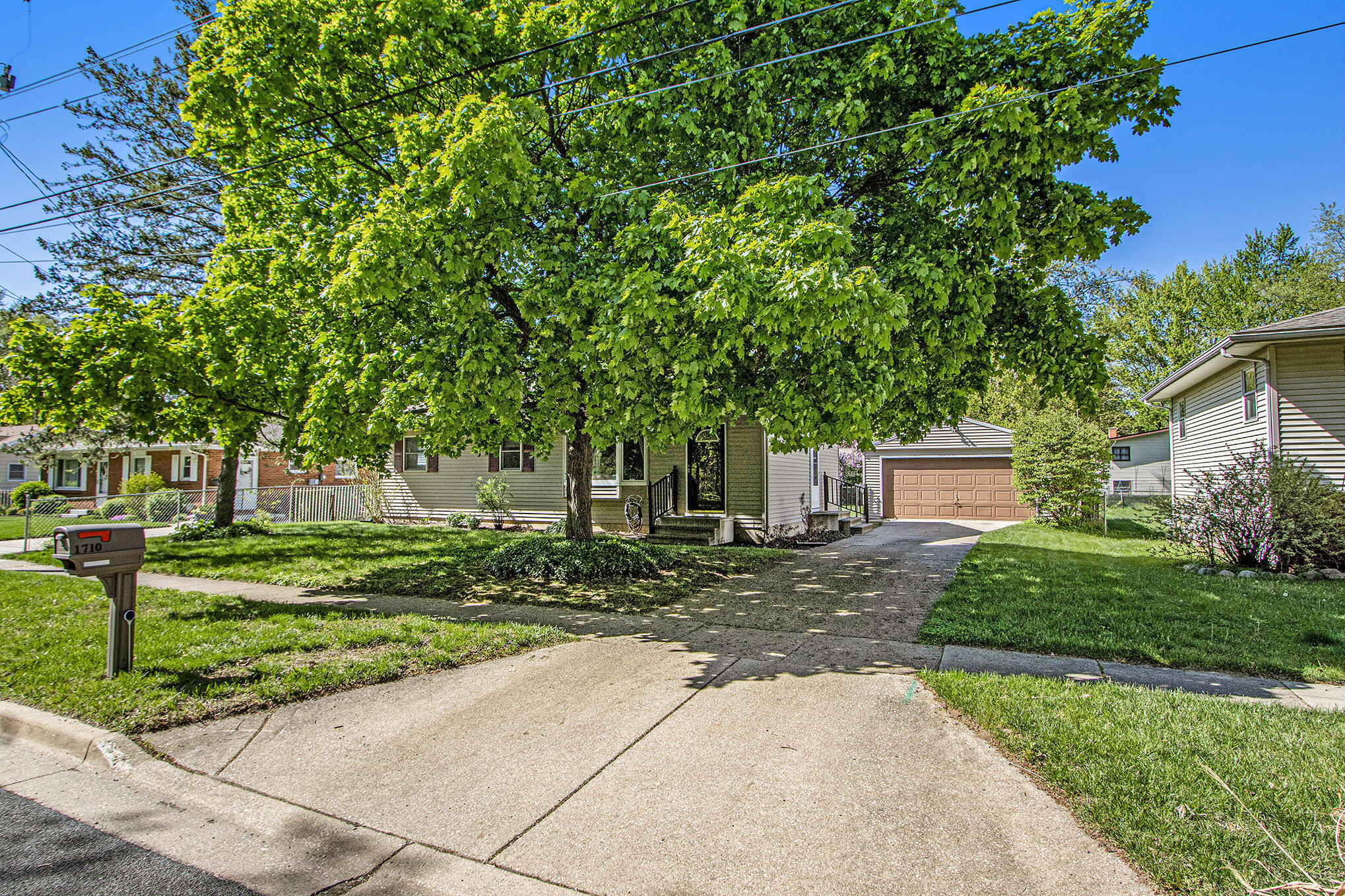 Portage City Kalamazoo, Michigan 49024, United States, 2 Bedrooms Bedrooms, ,1 BathroomBathrooms,Residential,Pending,127001