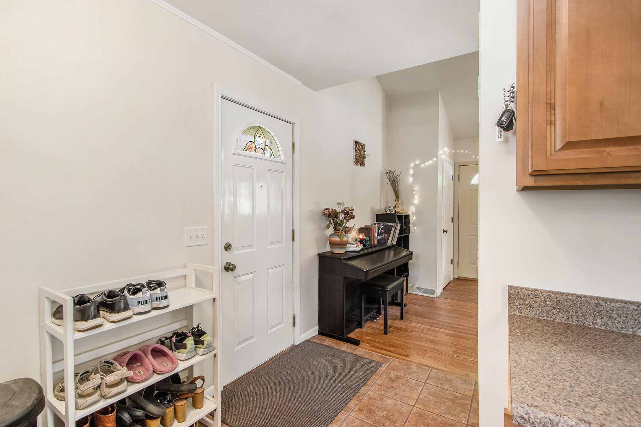 Portage City Kalamazoo, Michigan 49024, United States, 2 Bedrooms Bedrooms, ,1 BathroomBathrooms,Residential,Pending,127001