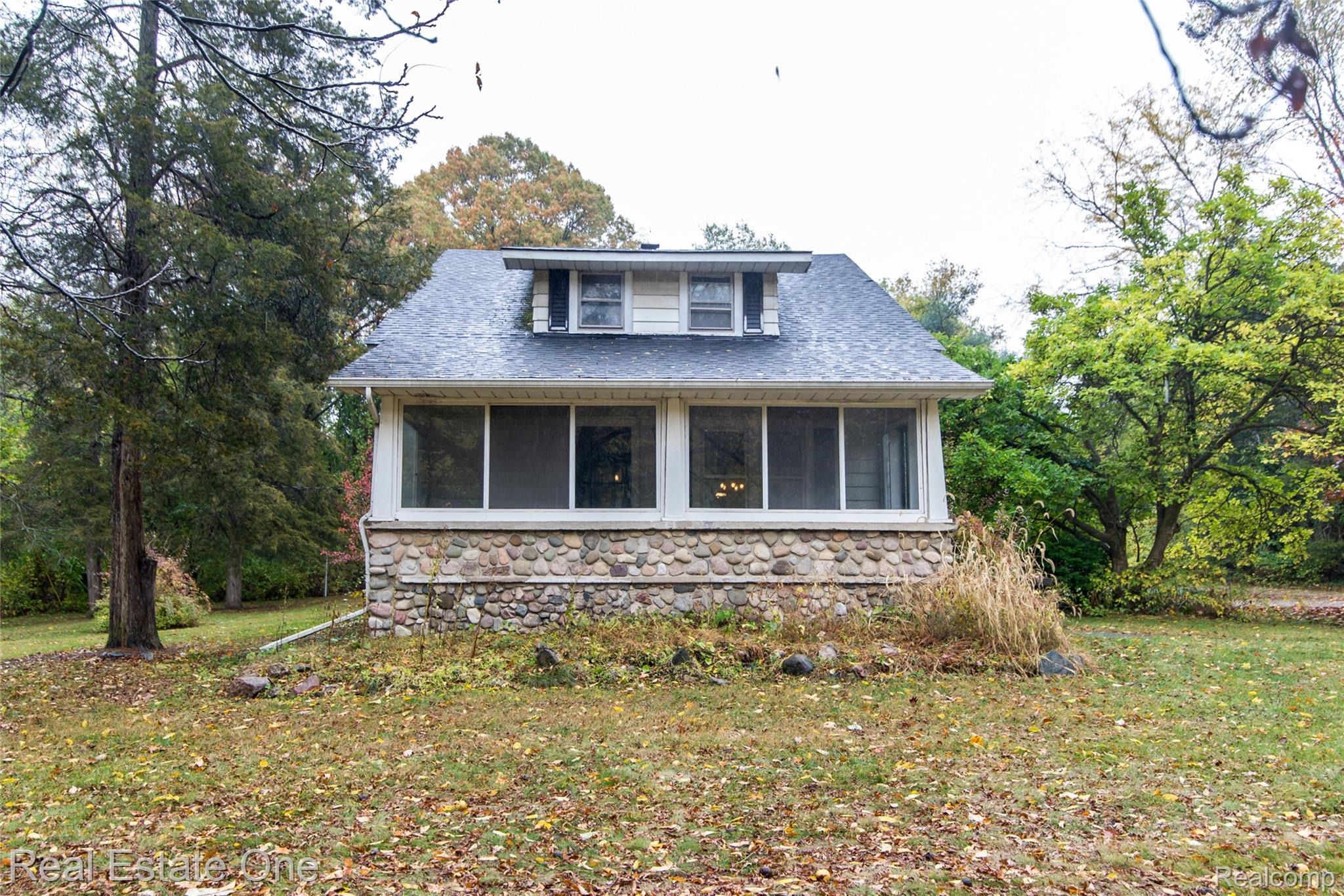 1503 S Milford Road
