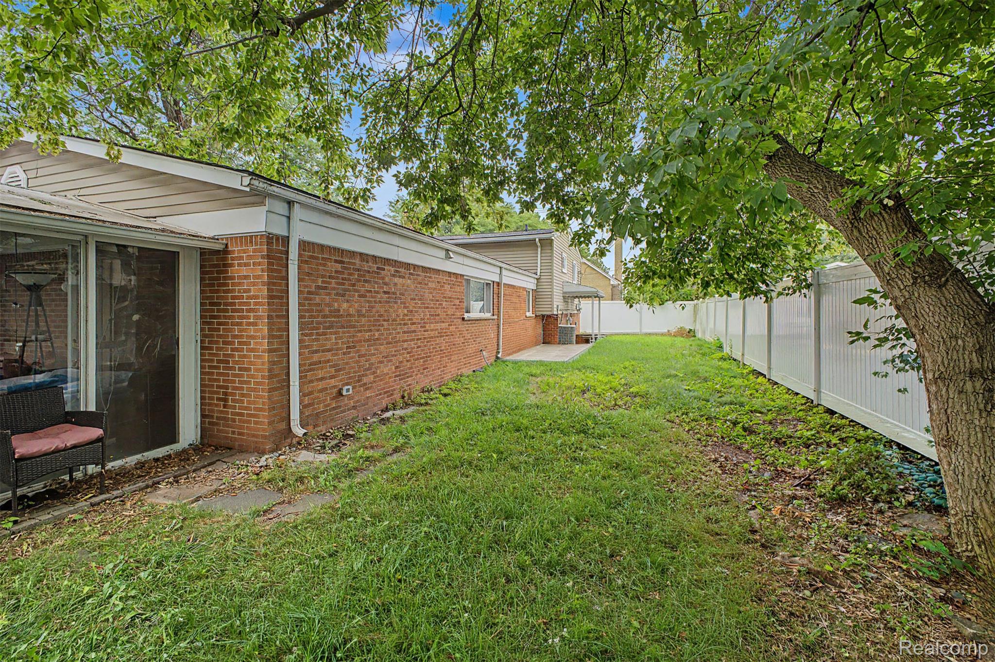 27355 Clairview Drive