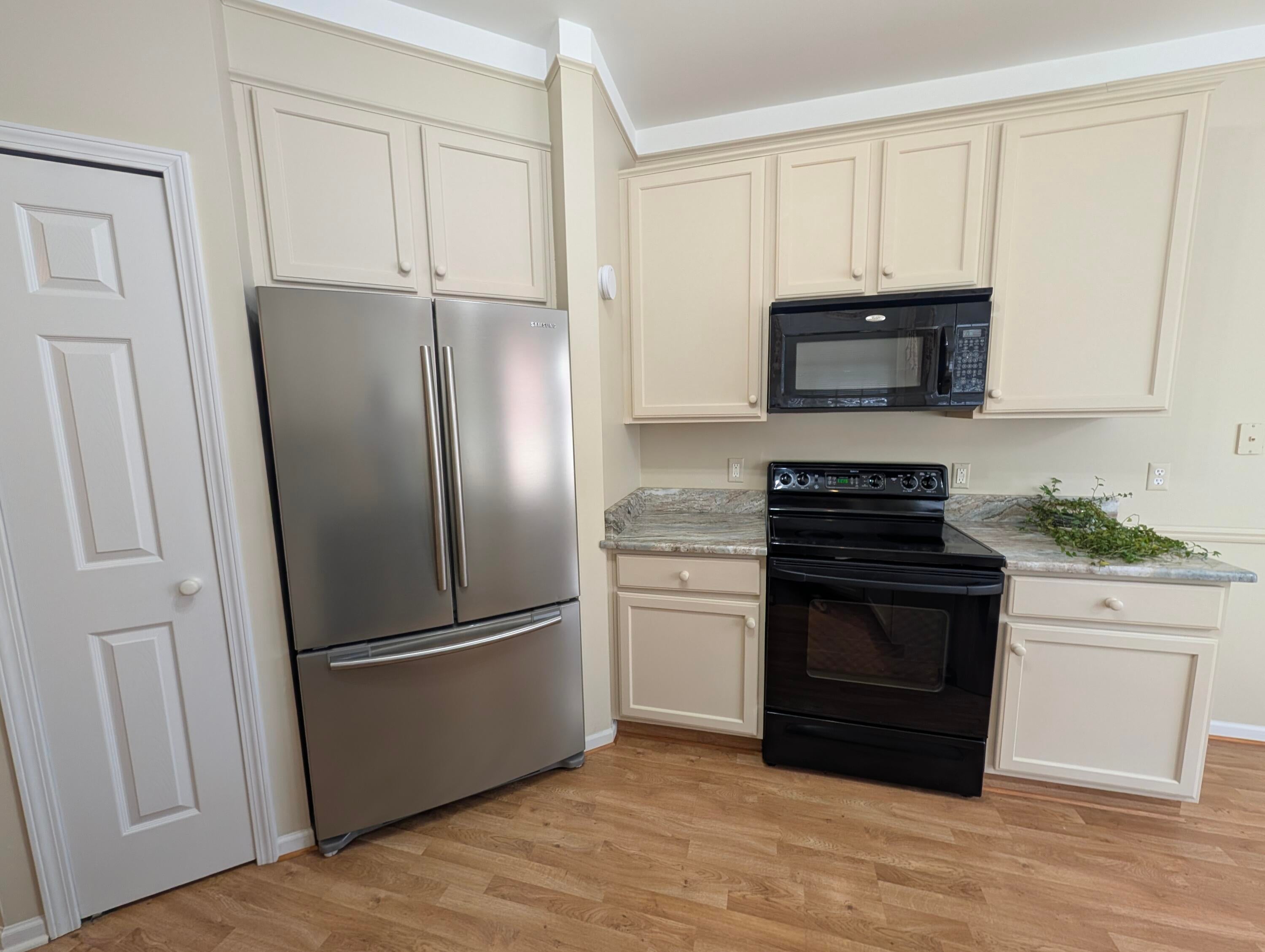 3559 Leyland Court 1
