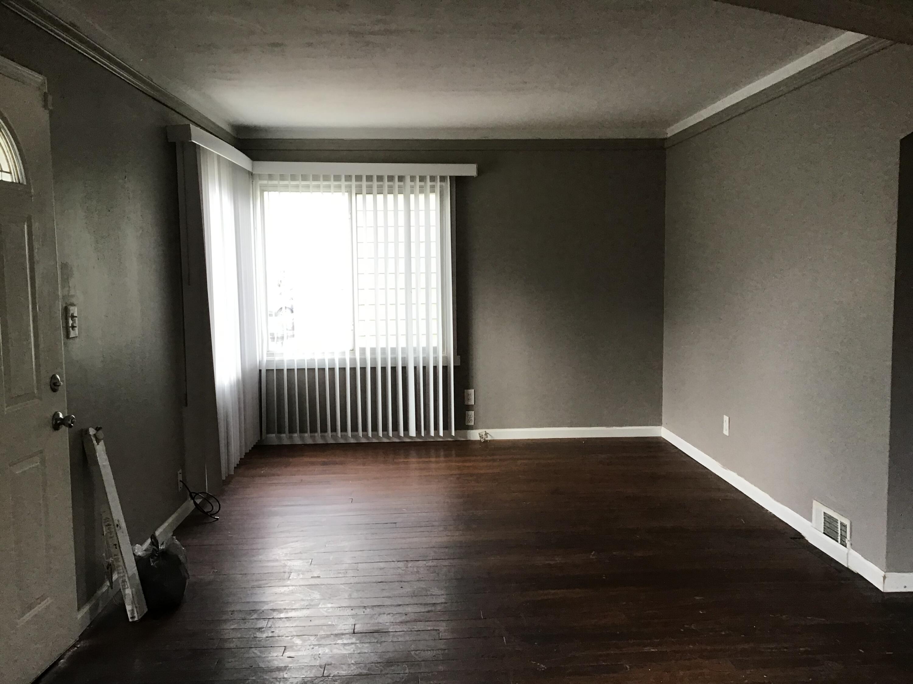 19453 Roscommon Street