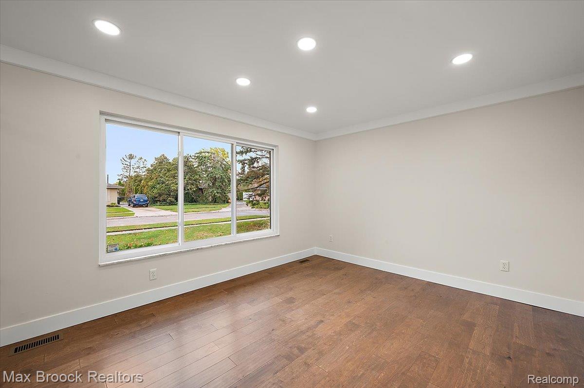 13386 Winona Drive