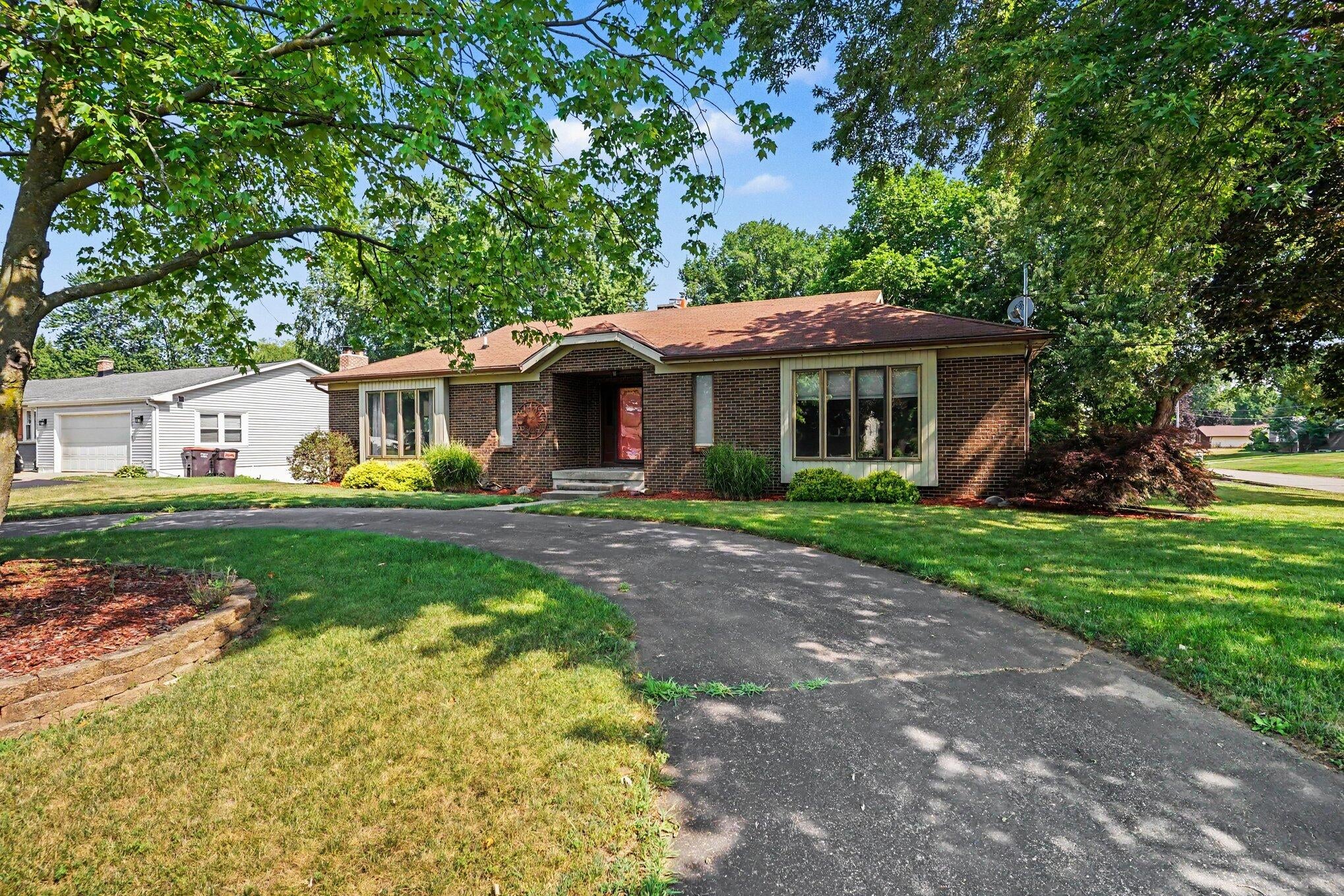 171 Sunnybrook Drive SW