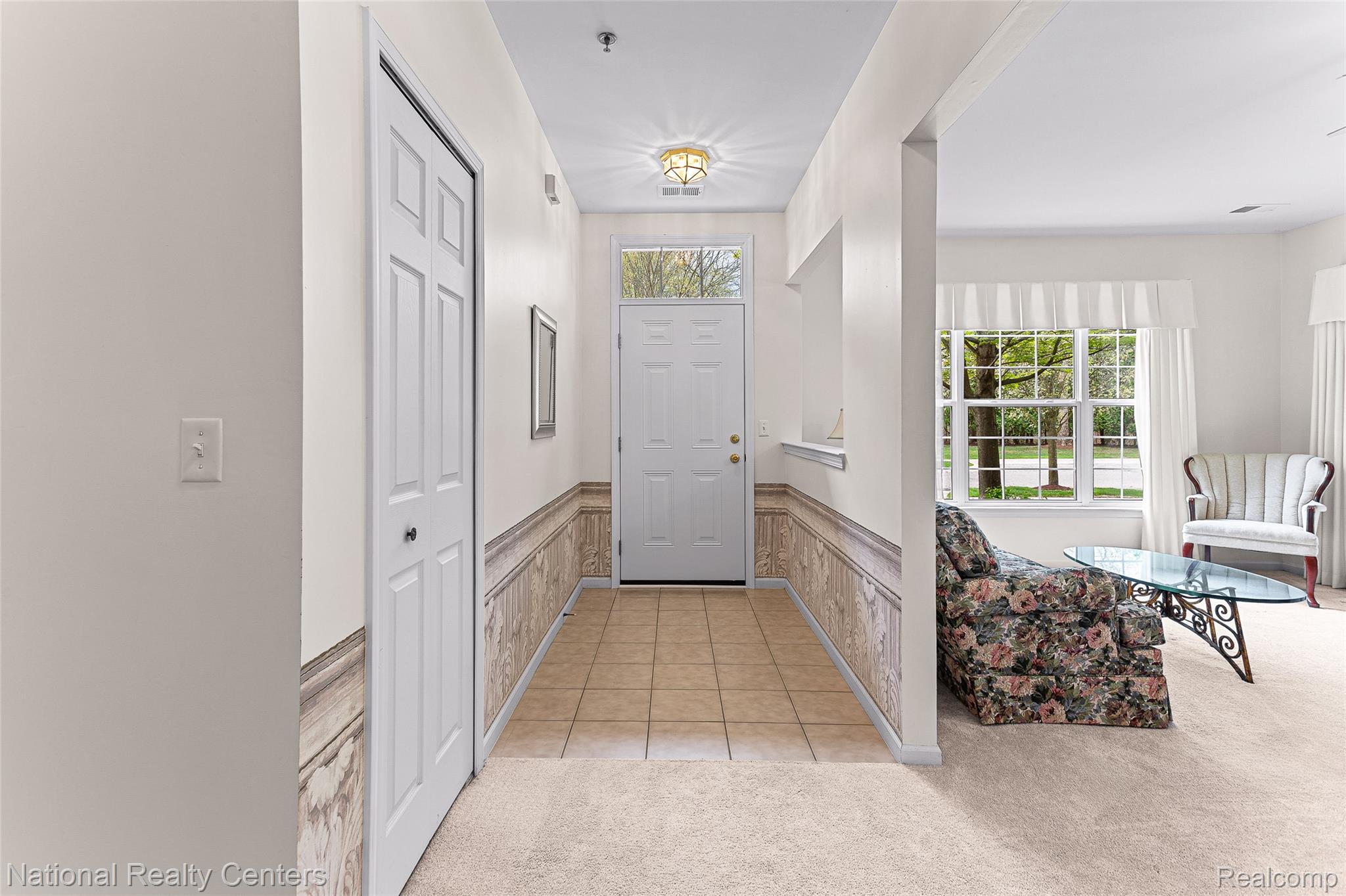 1637 Deepwood Circle