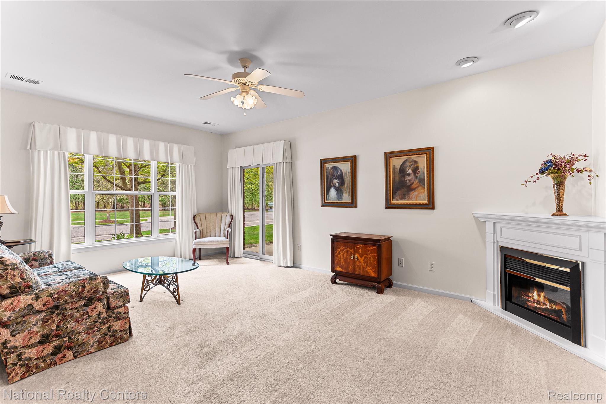 1637 Deepwood Circle