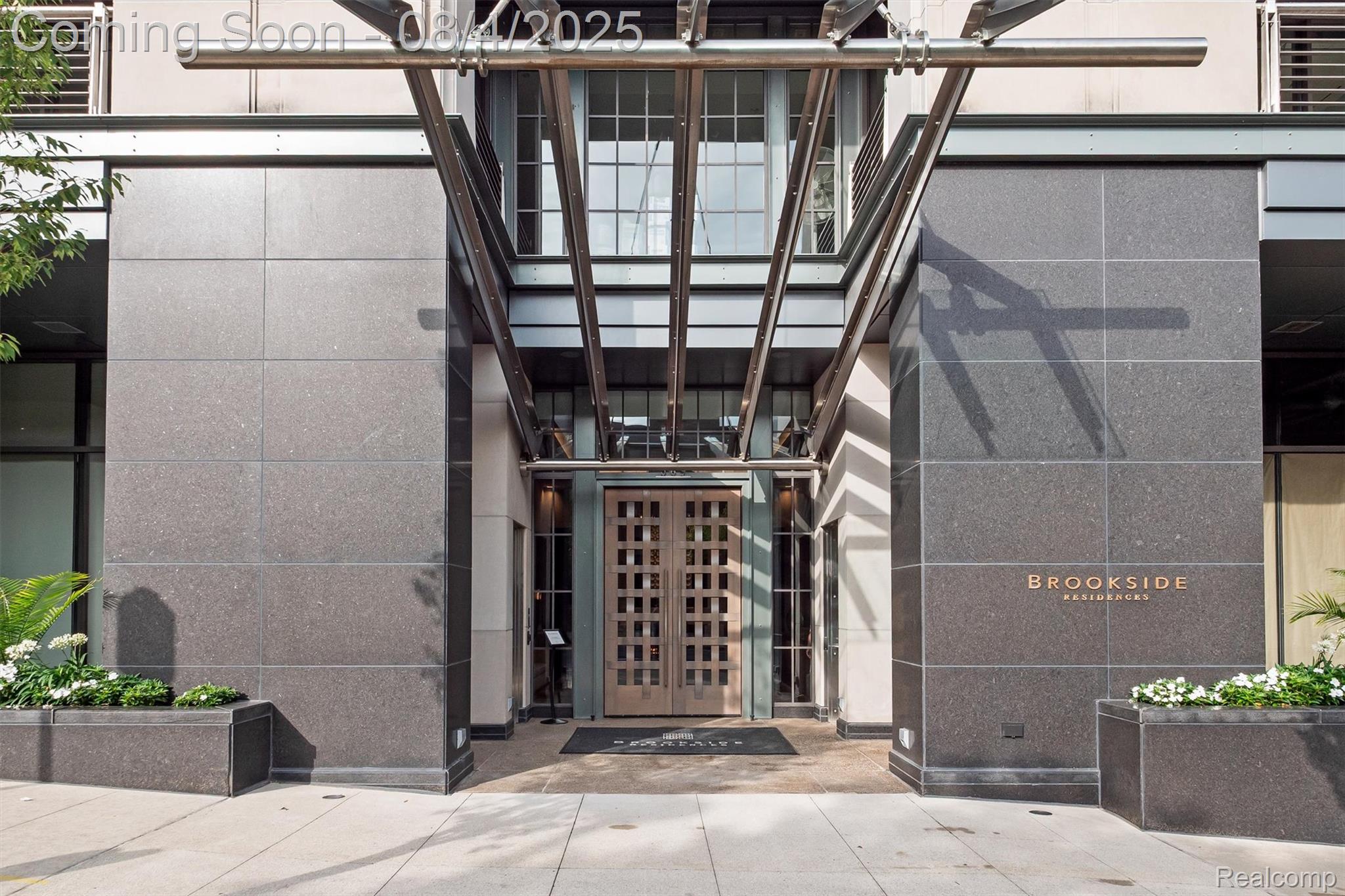 369 N Old Woodward Avenue 207