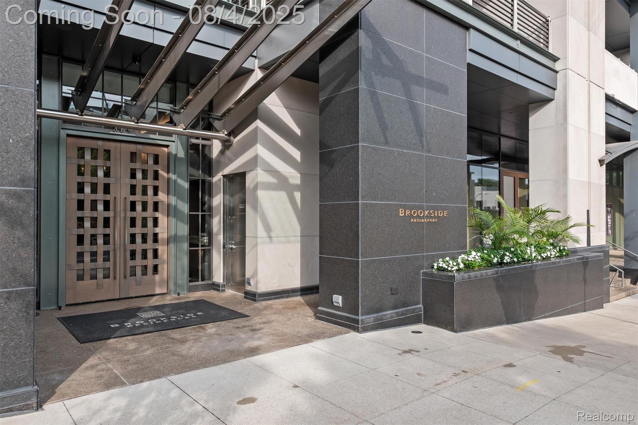 369 N Old Woodward Avenue 207