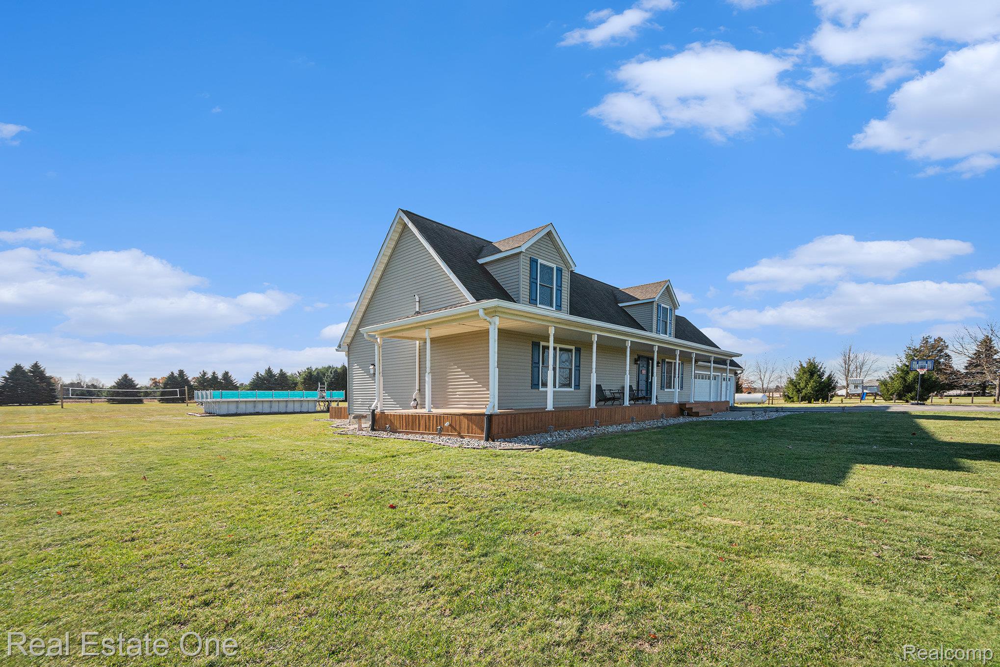 1074 Deer Valley Valley