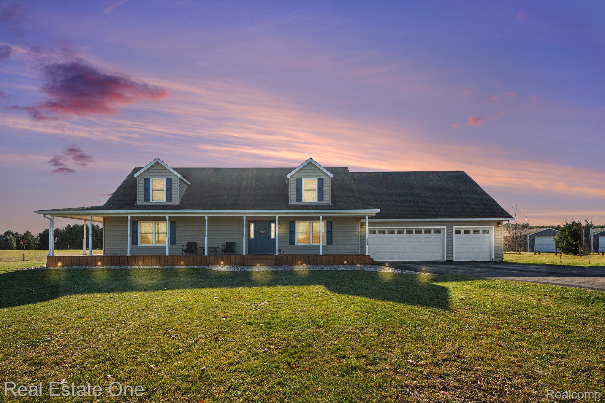 1074 Deer Valley Valley