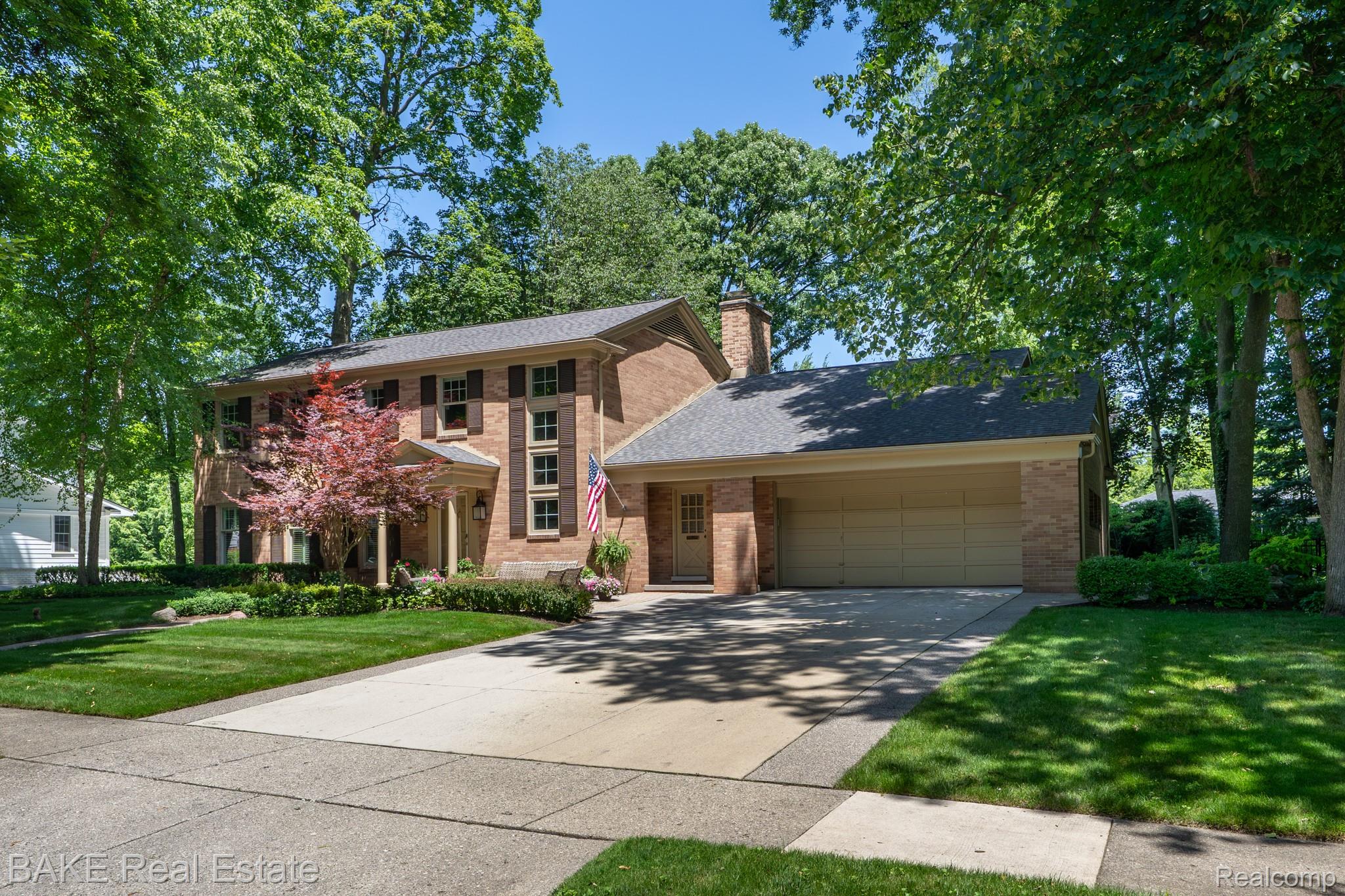 1350 Woodland Place