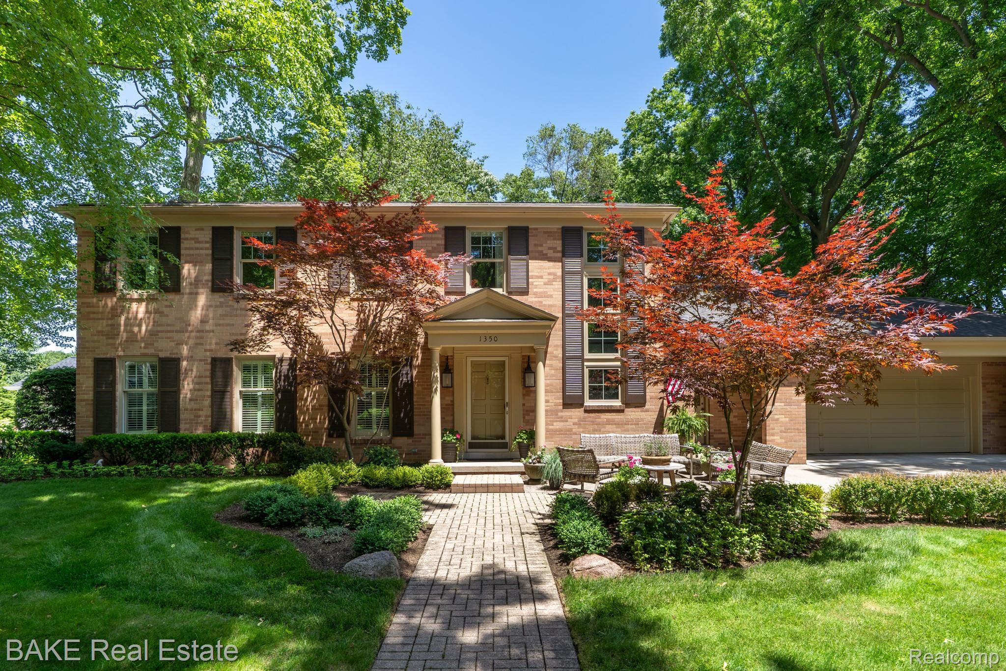 1350 Woodland Place