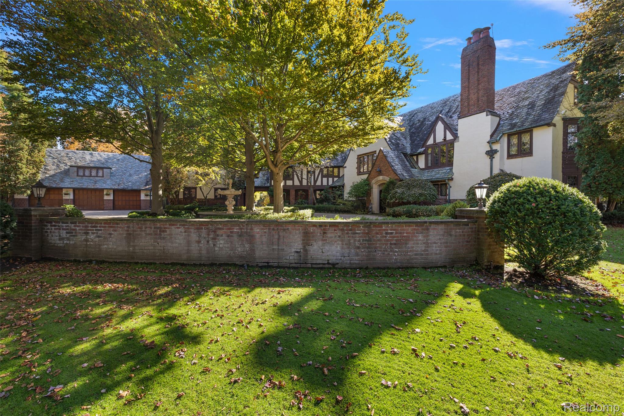 931 Vaughan Road