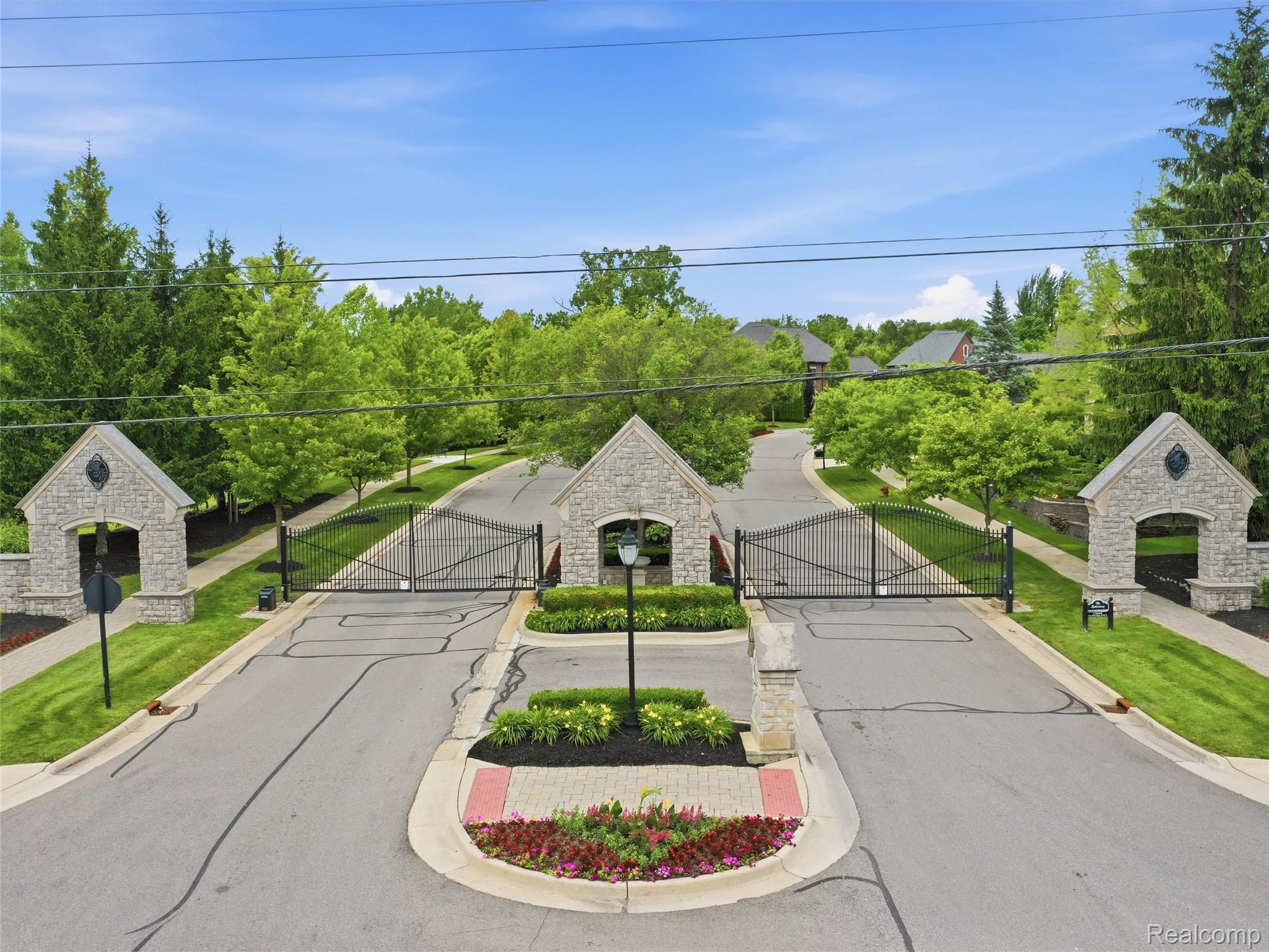 21081 Equestrian Trail