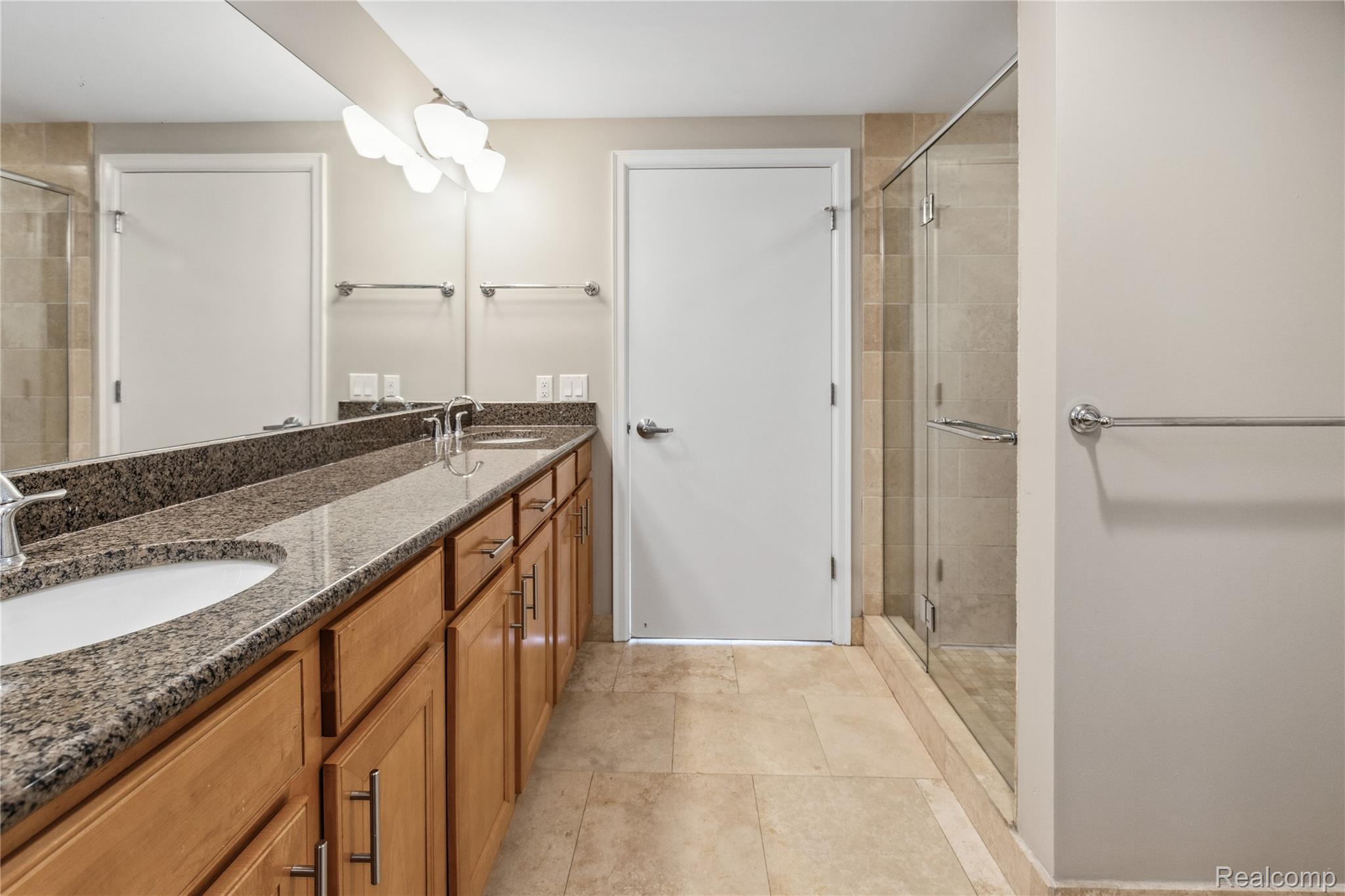 Detroit City, Michigan 48226, United States, 2 Bedrooms Bedrooms, ,2 BathroomsBathrooms,Residential,Active,148989