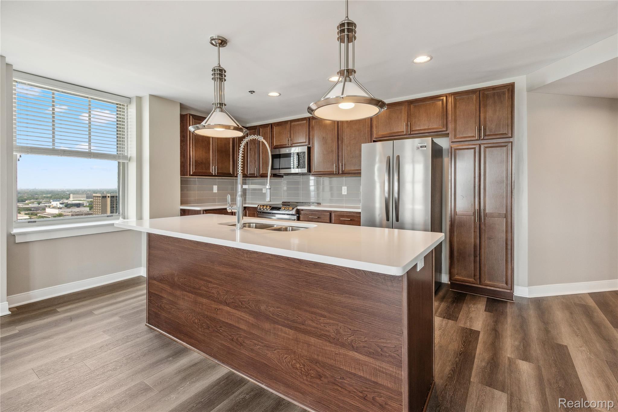 Detroit City, Michigan 48226, United States, 2 Bedrooms Bedrooms, ,2 BathroomsBathrooms,Residential,Active,148989