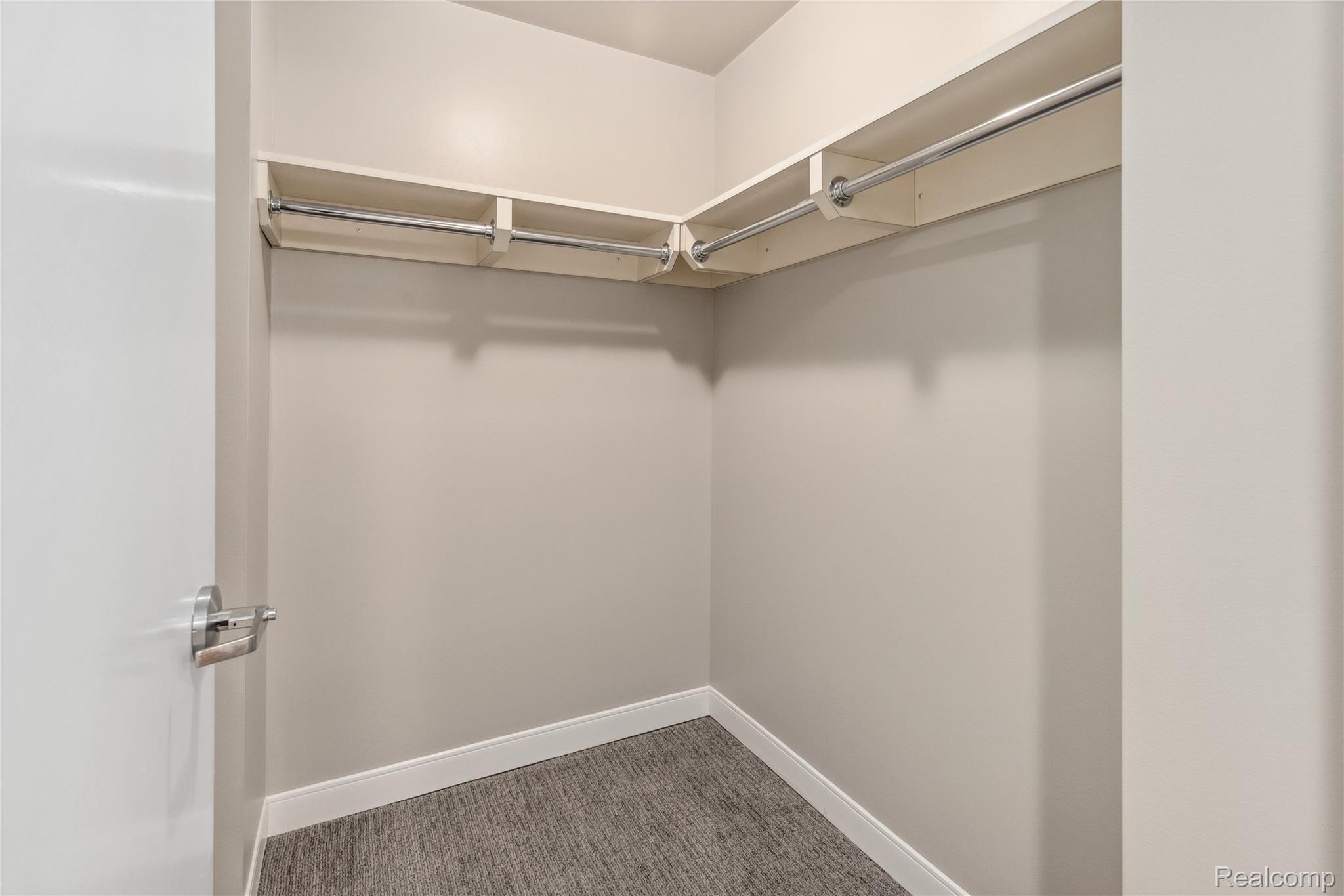 Detroit City, Michigan 48226, United States, 2 Bedrooms Bedrooms, ,2 BathroomsBathrooms,Residential,Active,148989