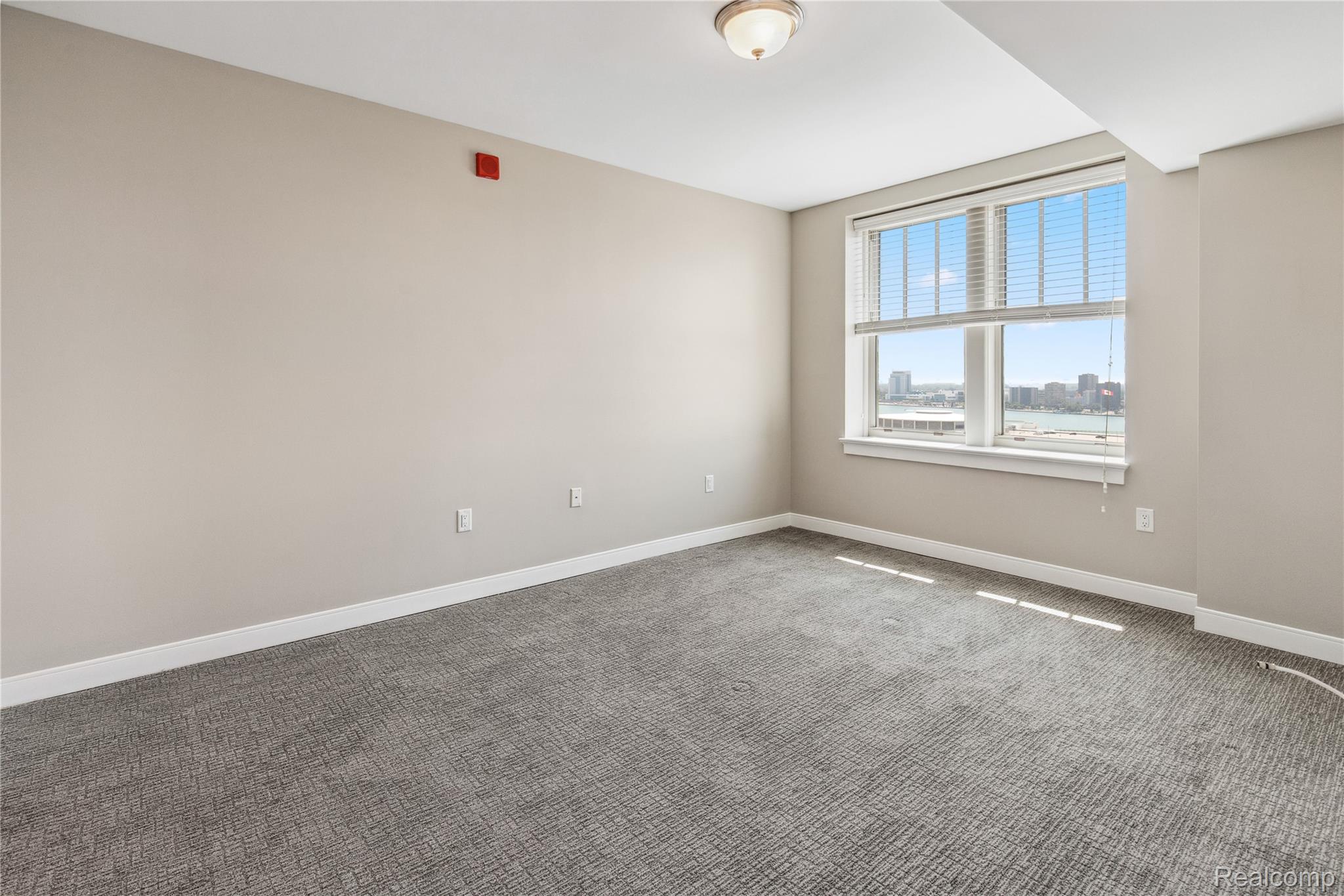 Detroit City, Michigan 48226, United States, 2 Bedrooms Bedrooms, ,2 BathroomsBathrooms,Residential,Active,148989