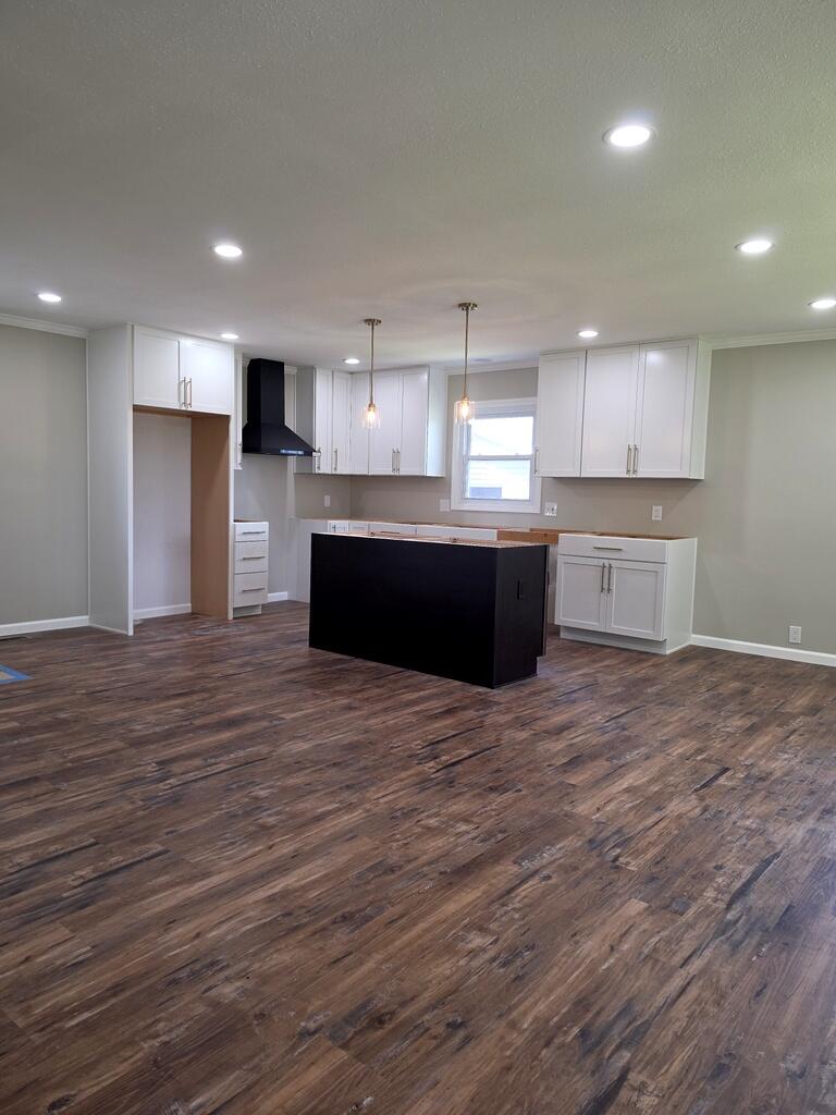 512 Athens Road