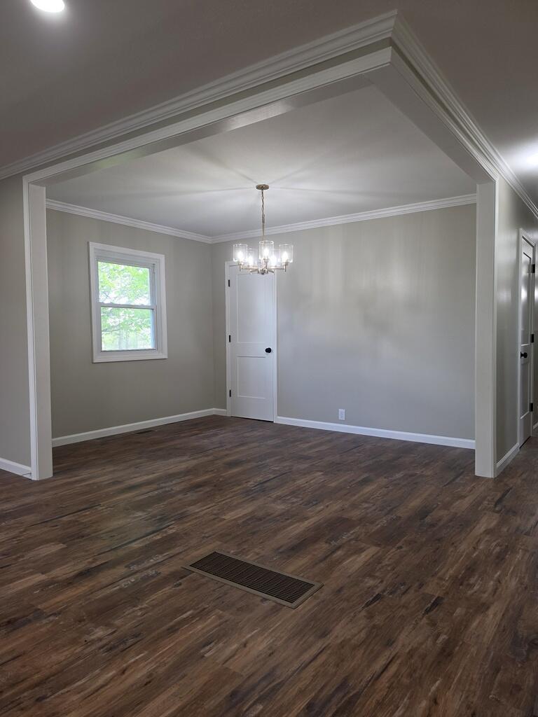 512 Athens Road