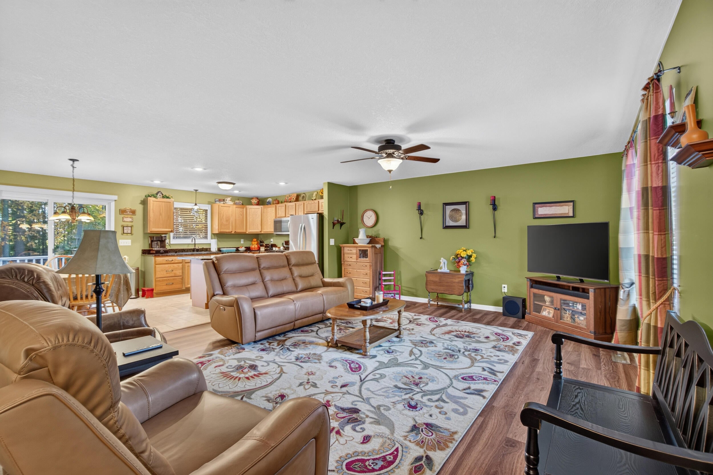 7695 El Cajon Lane