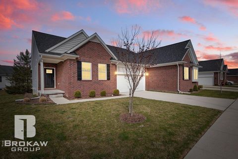 1389 Luxington Drive Lapeer City MI 48446