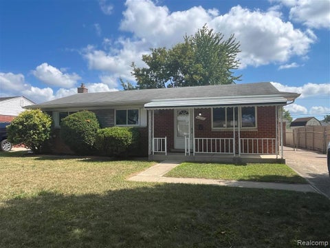 Photo of 40252 Hamilton Drive, Sterling Heights City, MI 48313 (MLS # 20261071393)