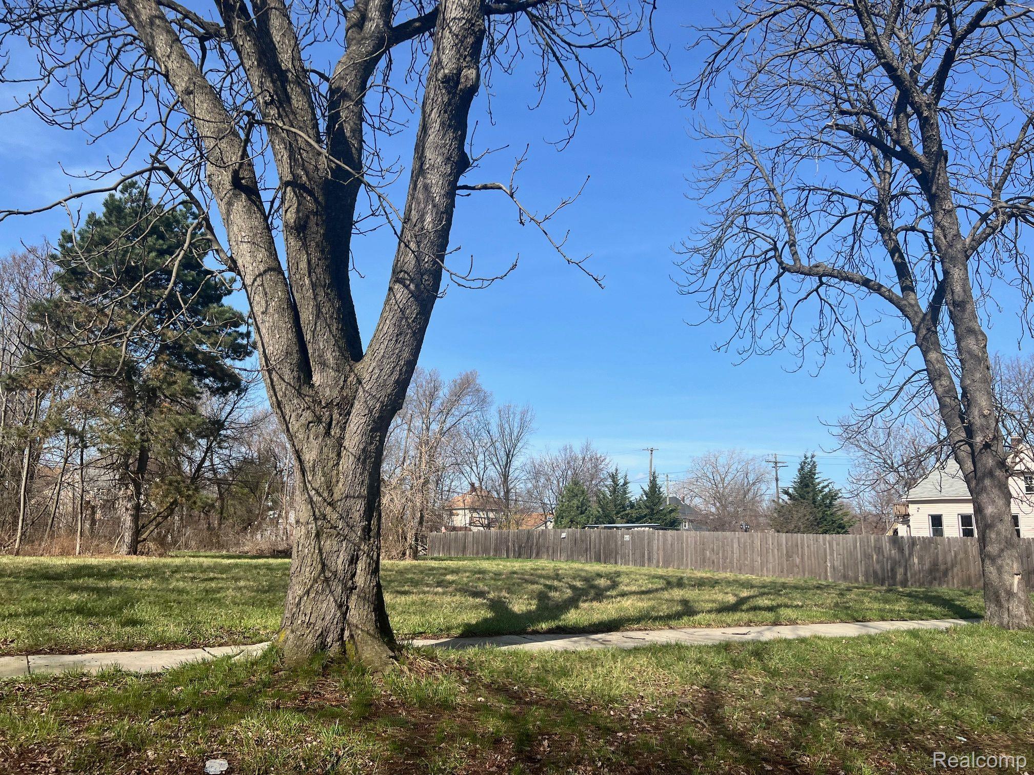 Photo 1 of 12 — 5137 BANGOR Street, Detroit City, MI 48210