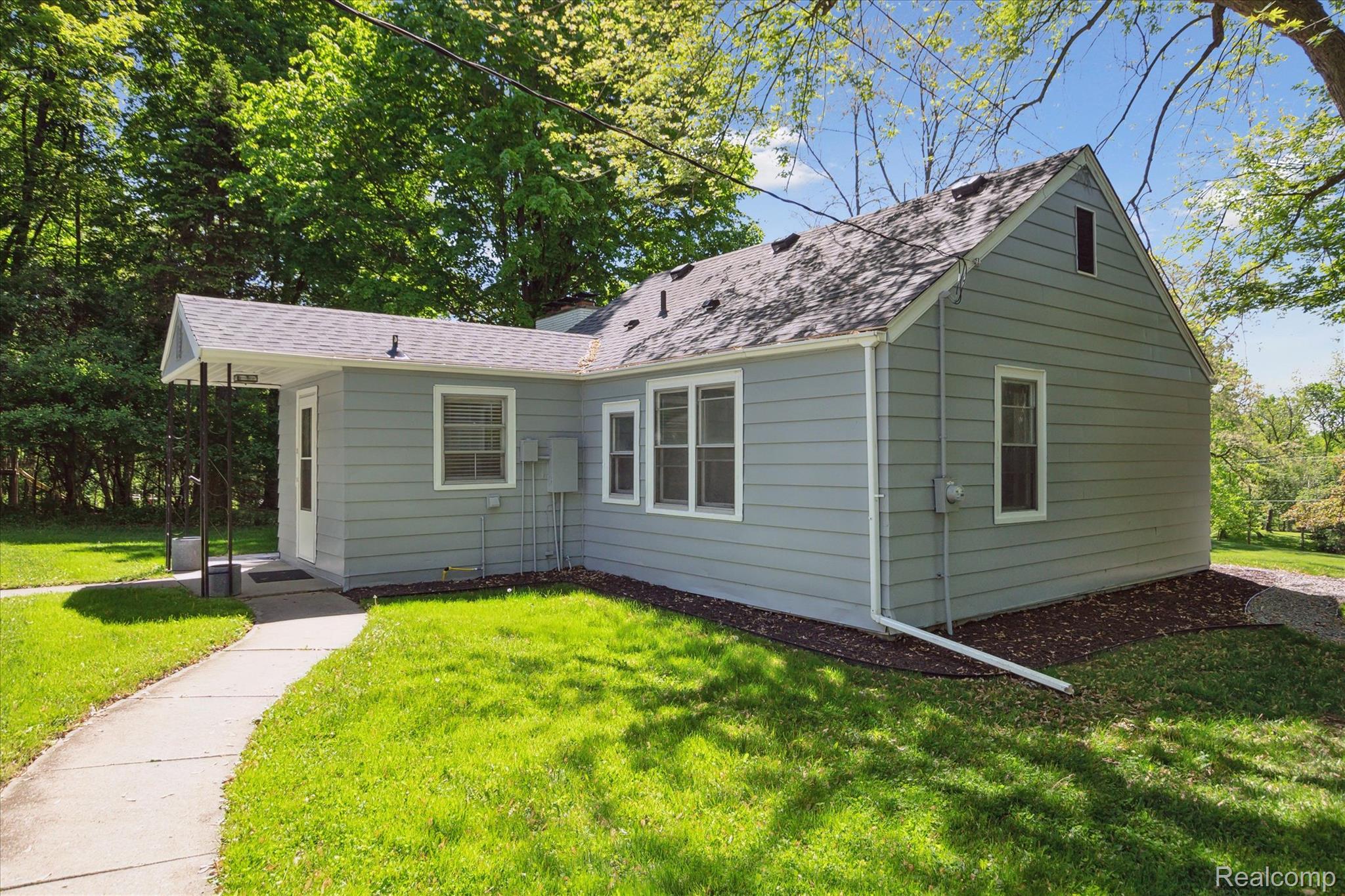 32590 W Eleven Mile Rd