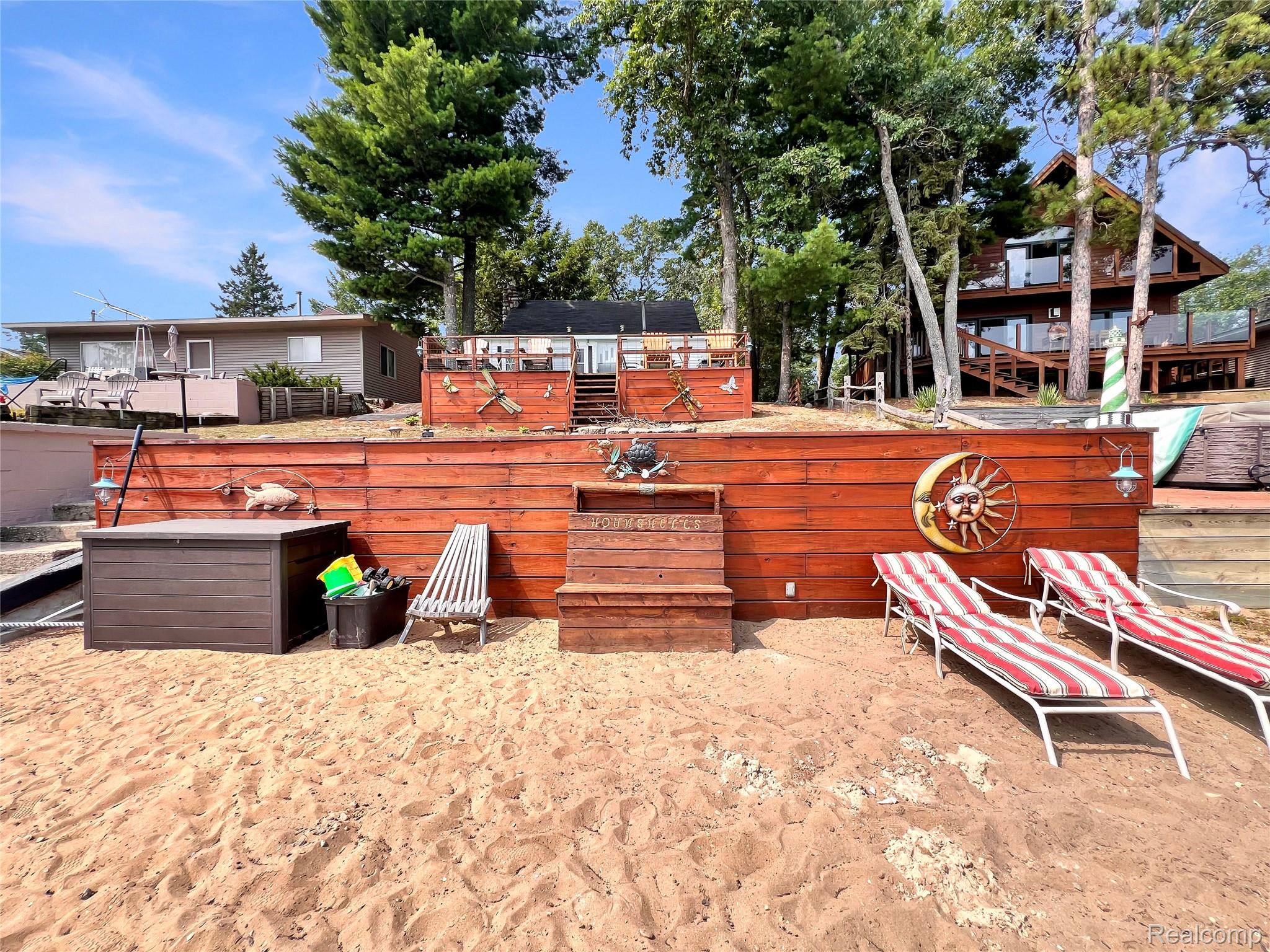 1952 Latham Road