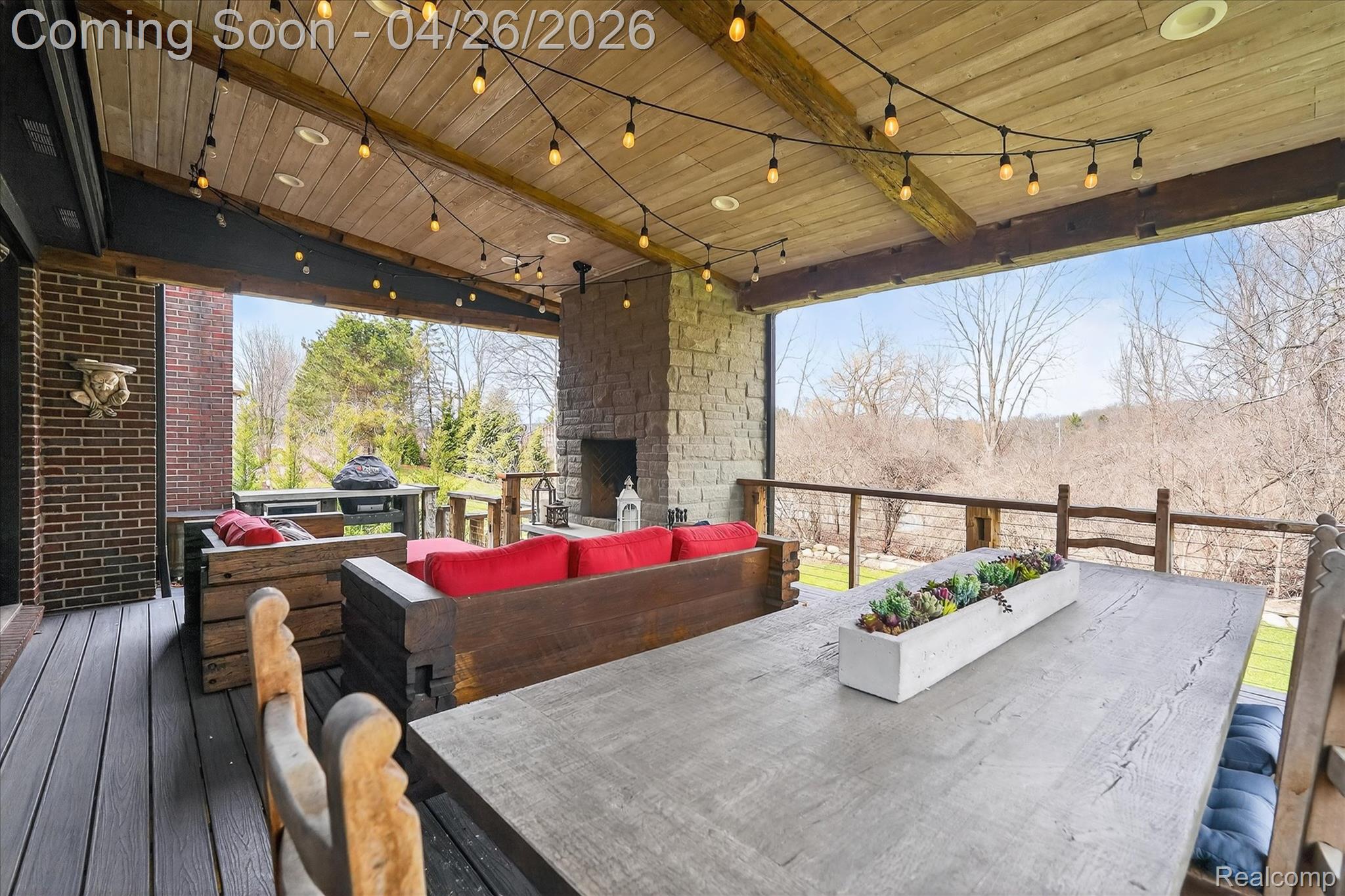 Clarkston, Michigan, 48348, United States, 5 Bedrooms Bedrooms, ,5 BathroomsBathrooms,Residential,Contingent,2041683