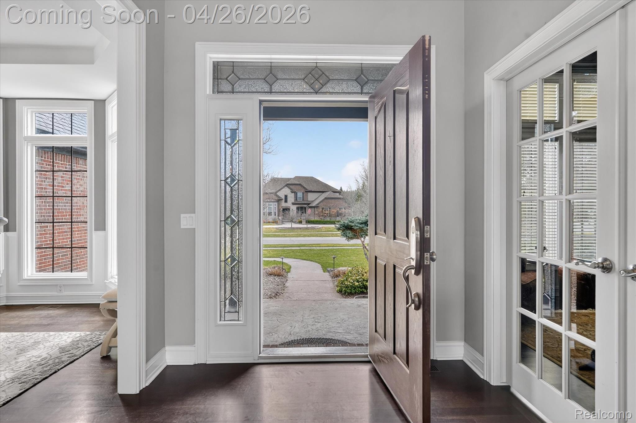 Clarkston, Michigan, 48348, United States, 5 Bedrooms Bedrooms, ,5 BathroomsBathrooms,Residential,Contingent,2041683
