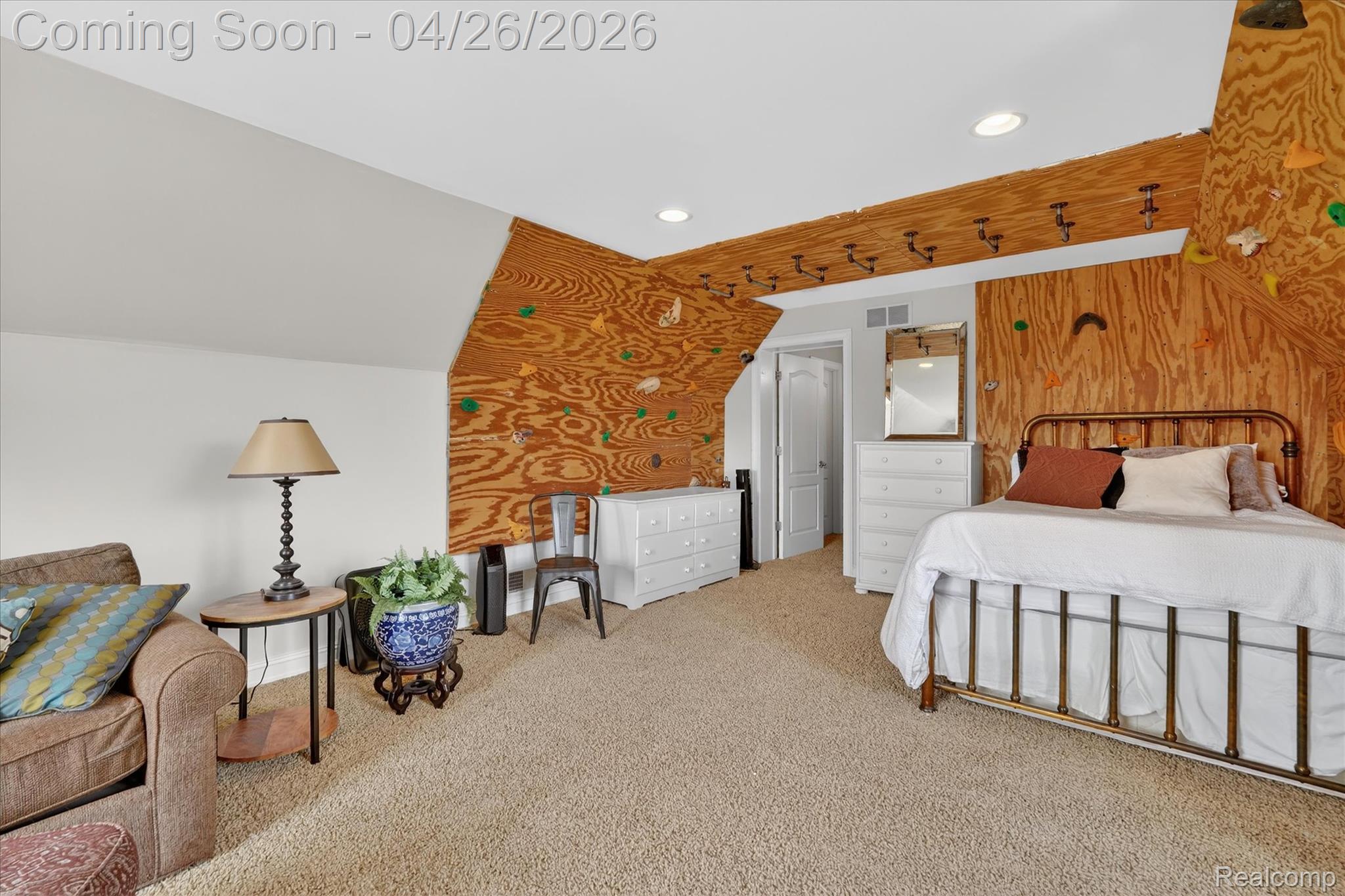 Clarkston, Michigan, 48348, United States, 5 Bedrooms Bedrooms, ,5 BathroomsBathrooms,Residential,Contingent,2041683