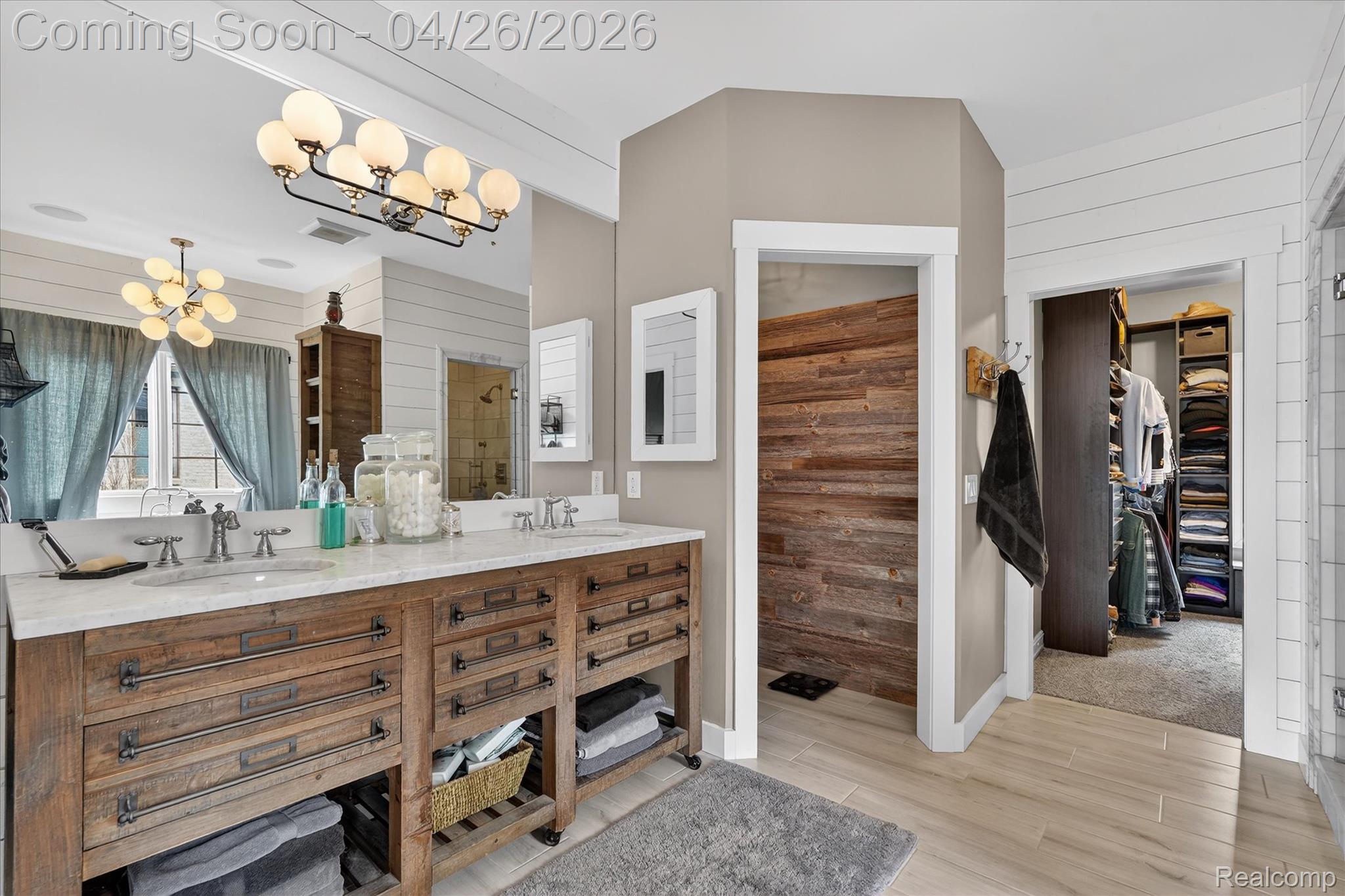 Clarkston, Michigan, 48348, United States, 5 Bedrooms Bedrooms, ,5 BathroomsBathrooms,Residential,Contingent,2041683